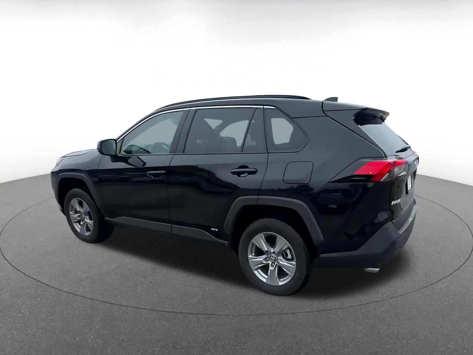 Thumbnail: 2025 Toyota RAV4 - 10