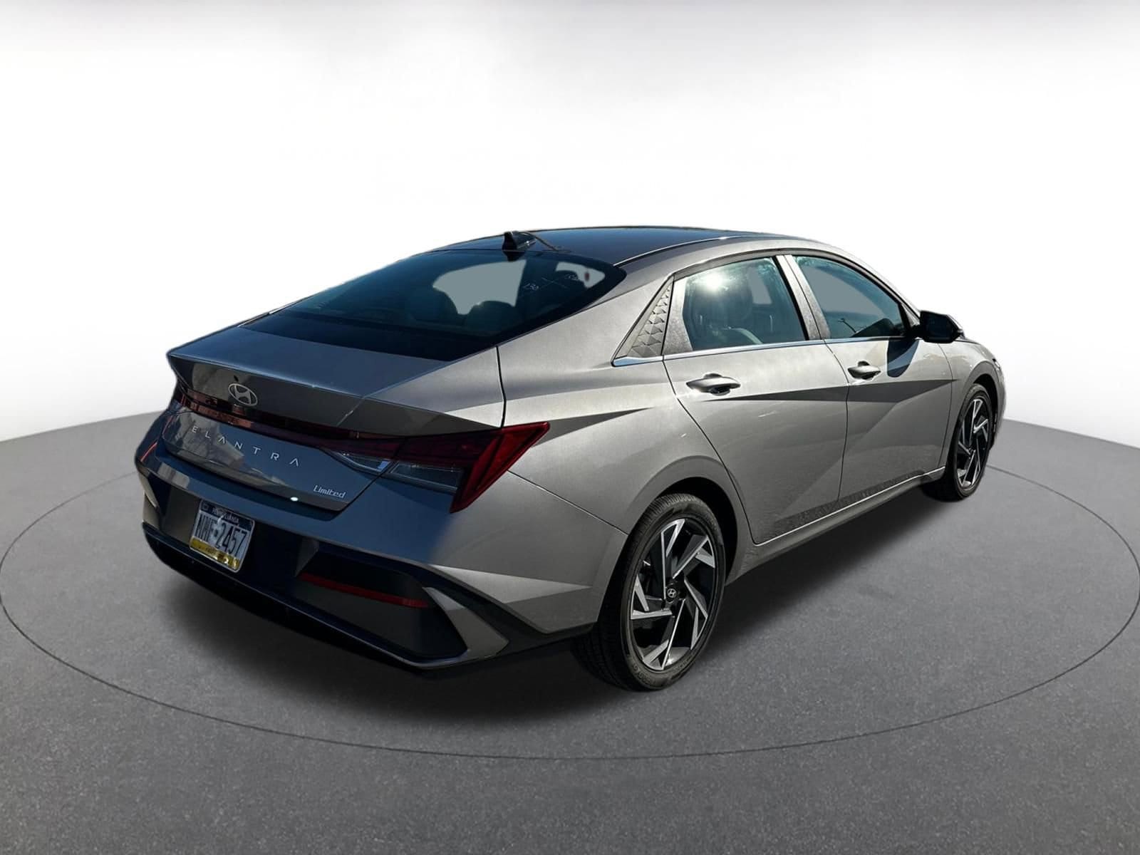 Thumbnail: 2025 Hyundai Elantra - 5