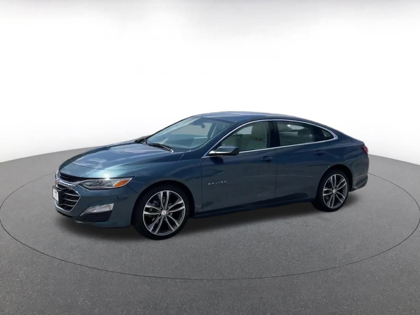 Thumbnail: 2024 Chevrolet Malibu - 8