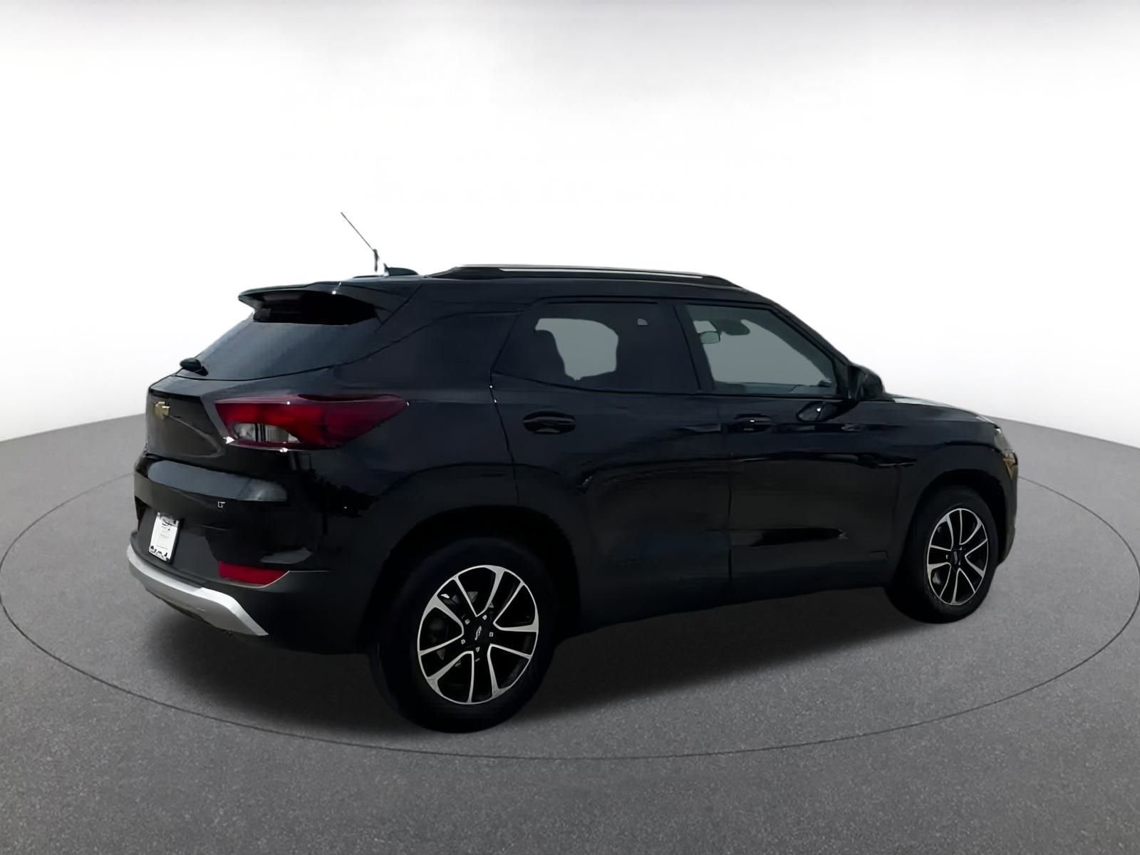 Thumbnail: 2025 Chevrolet TrailBlazer - 15