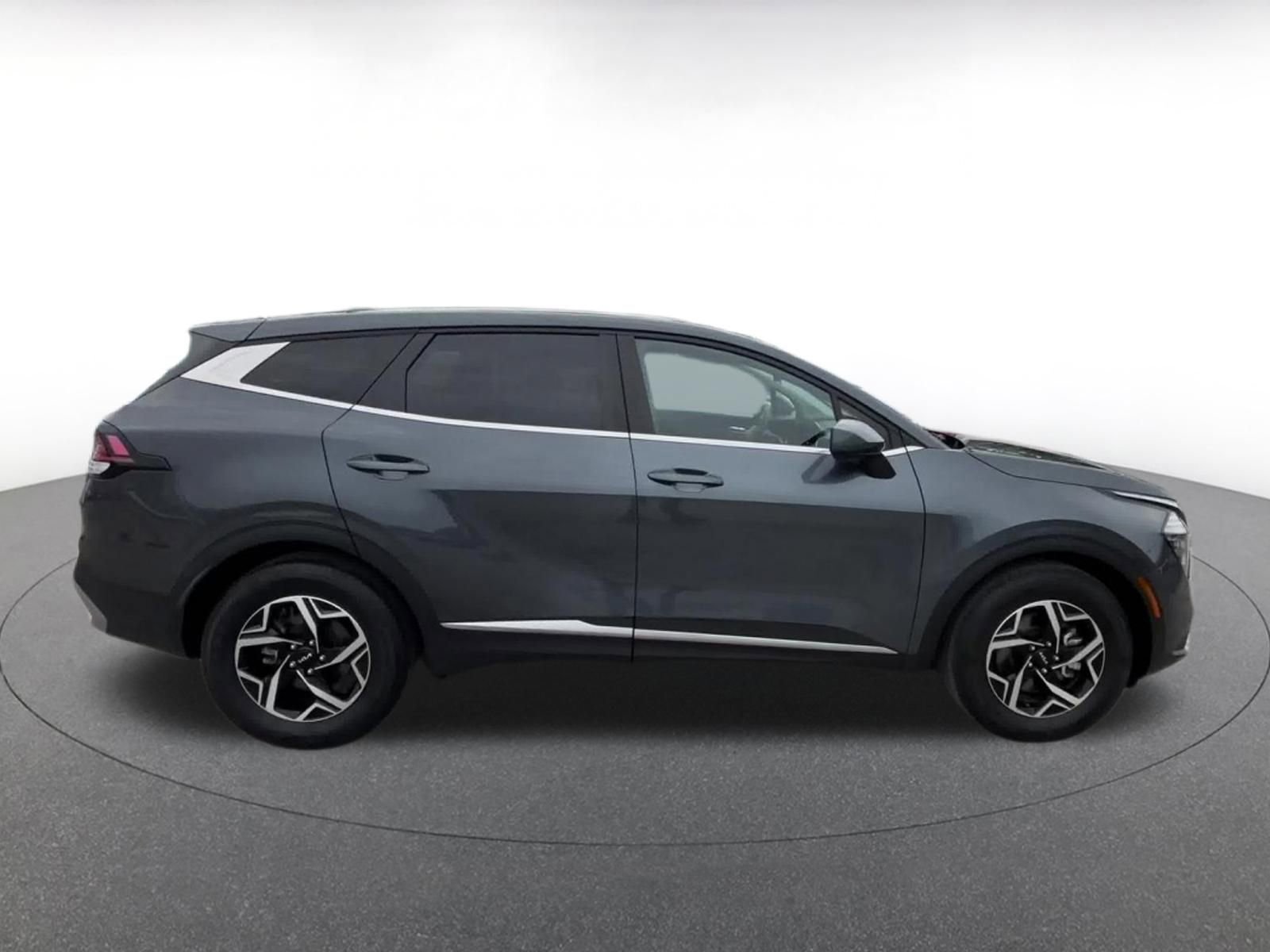 Thumbnail: 2025 Kia Sportage - 16