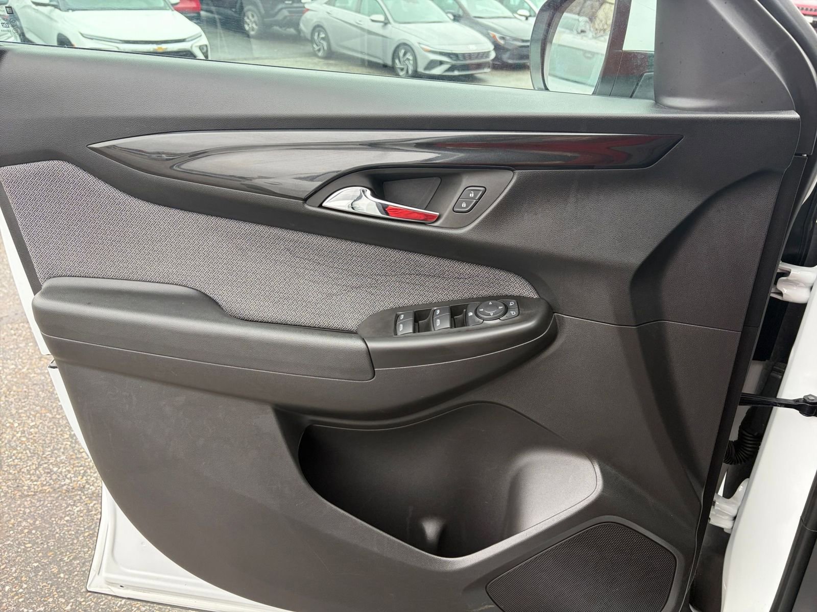 Thumbnail: 2025 Chevrolet TrailBlazer - 18