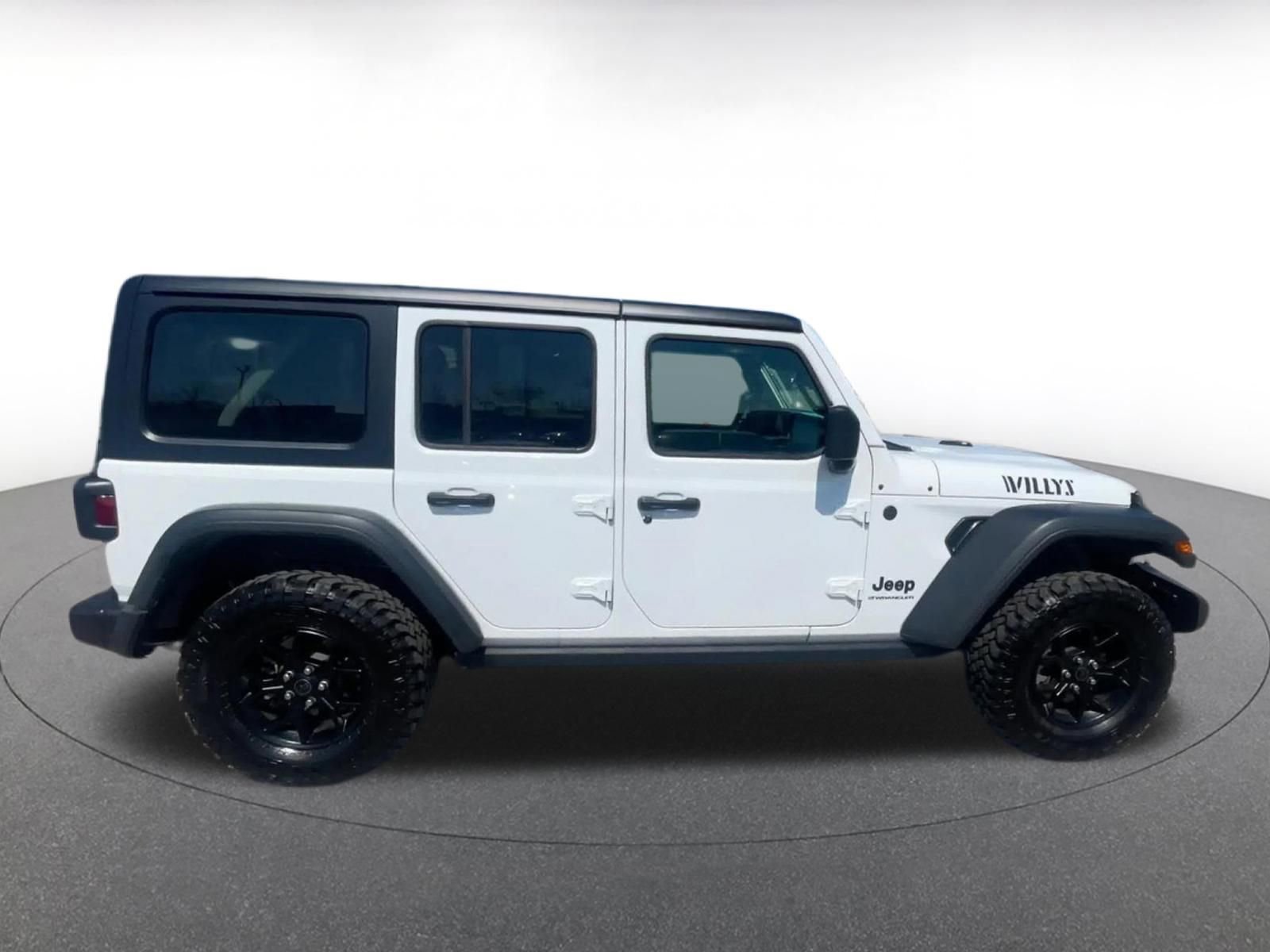 Thumbnail: 2025 Jeep Wrangler - 16
