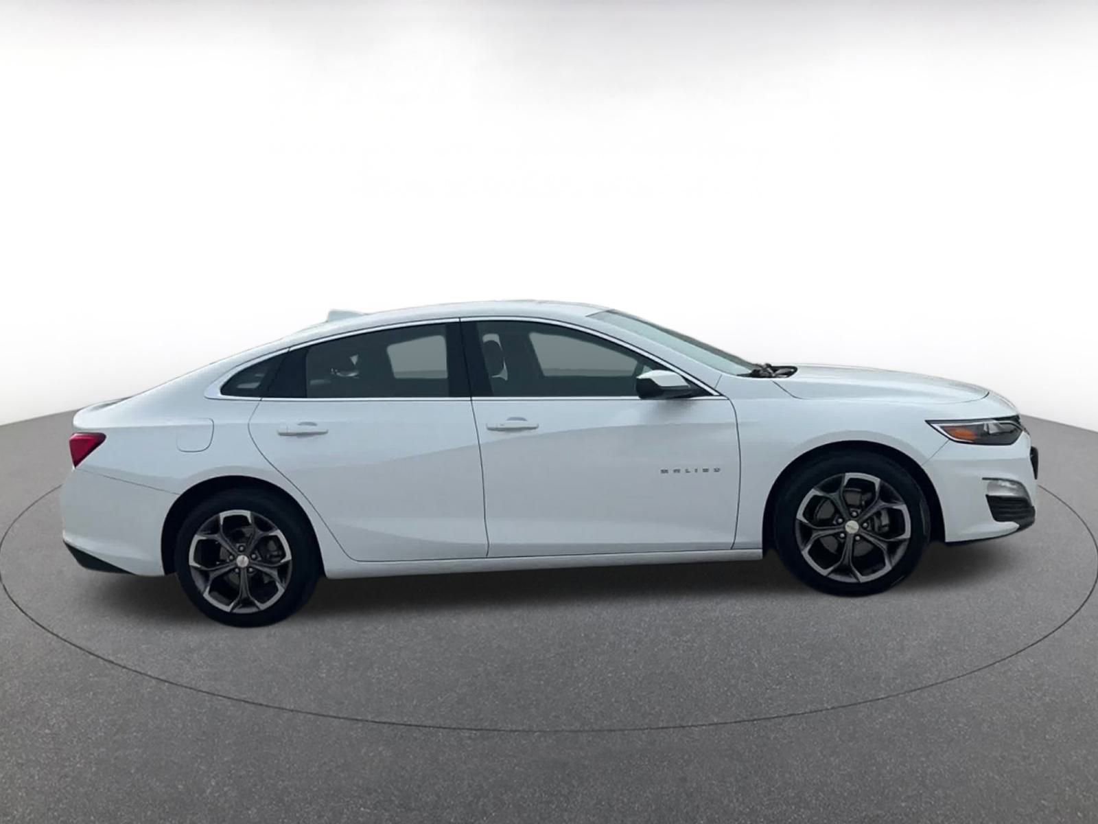 Thumbnail: 2024 Chevrolet Malibu - 16