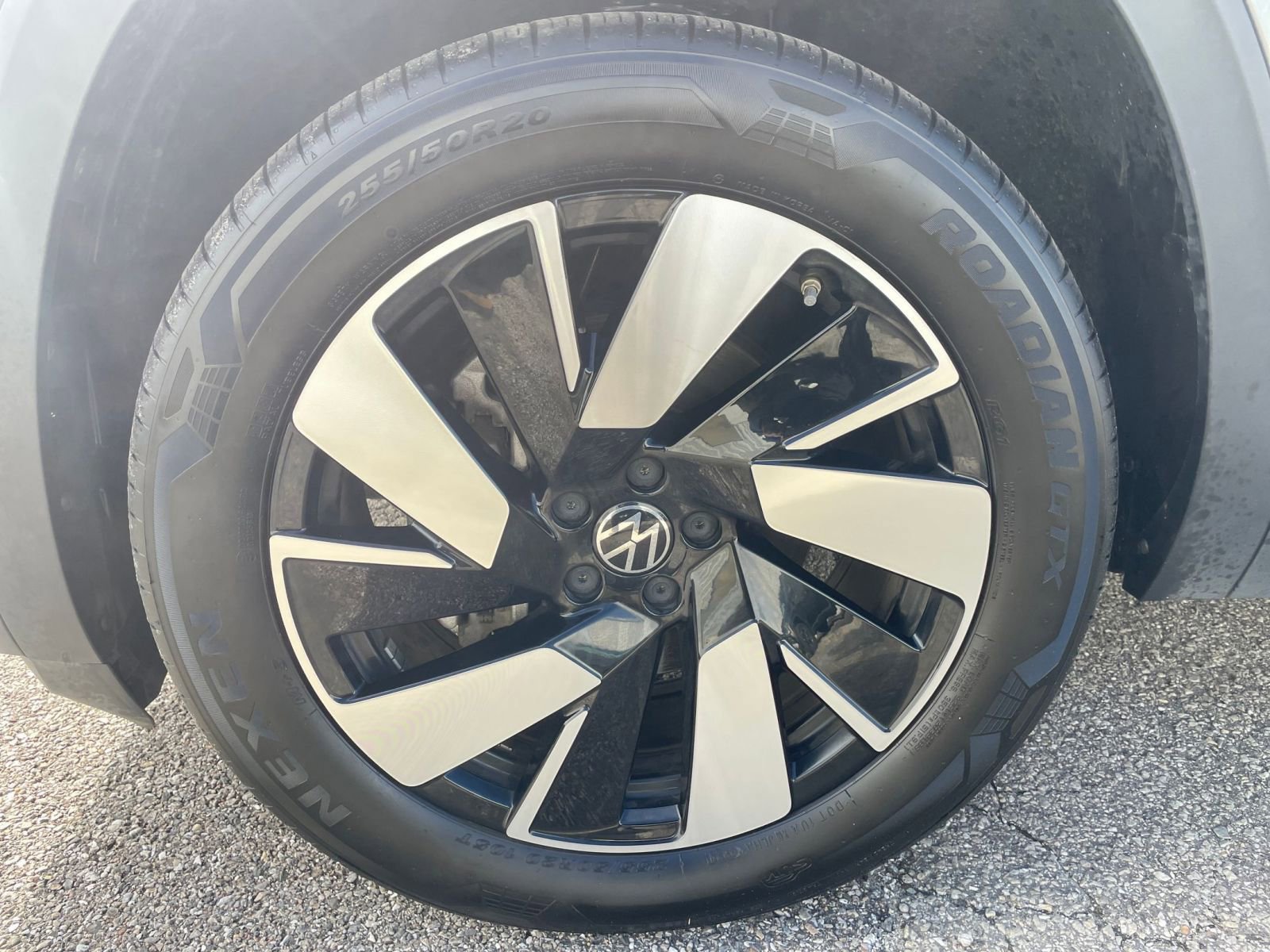 Thumbnail: 2025 Volkswagen Atlas - 30