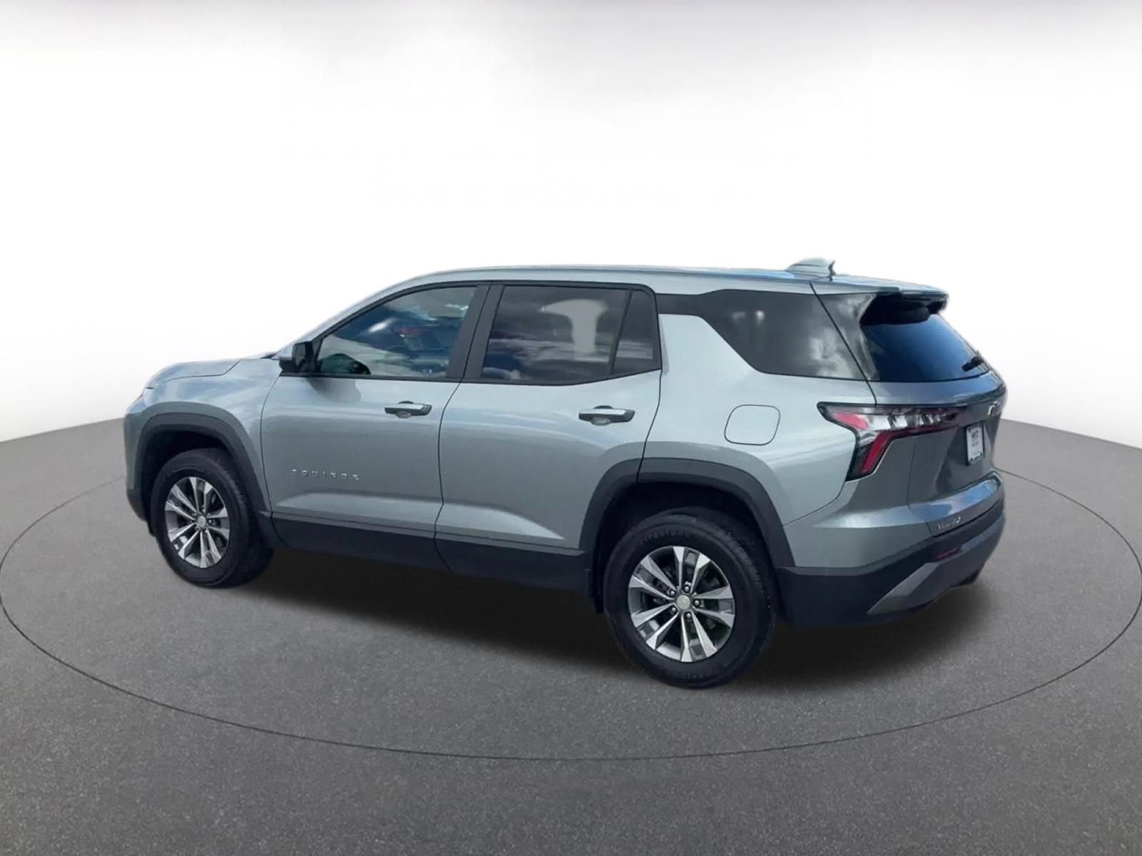 Thumbnail: 2025 Chevrolet Equinox - 10