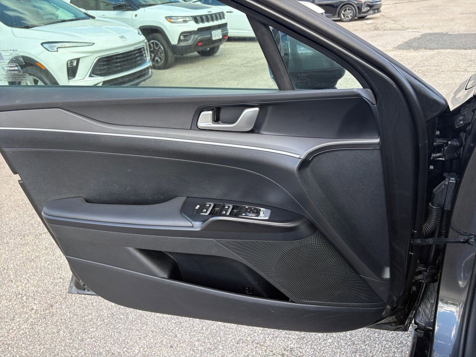 Thumbnail: 2025 Kia K5 - 18