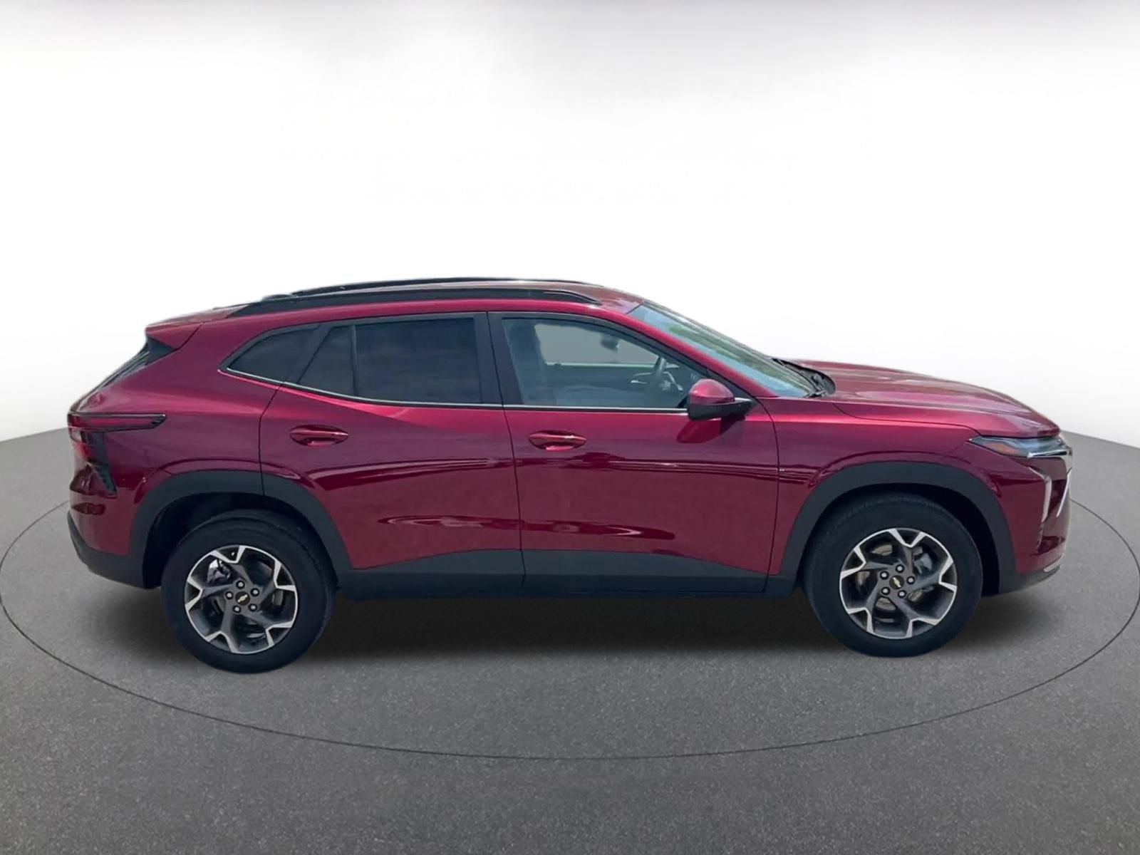 Thumbnail: 2025 Chevrolet Trax - 16
