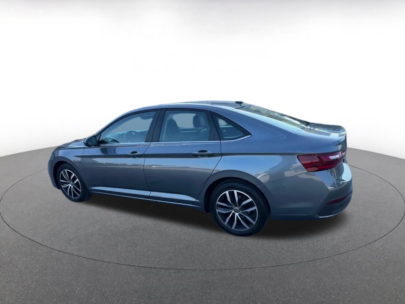 Thumbnail: 2025 Volkswagen Jetta - 10