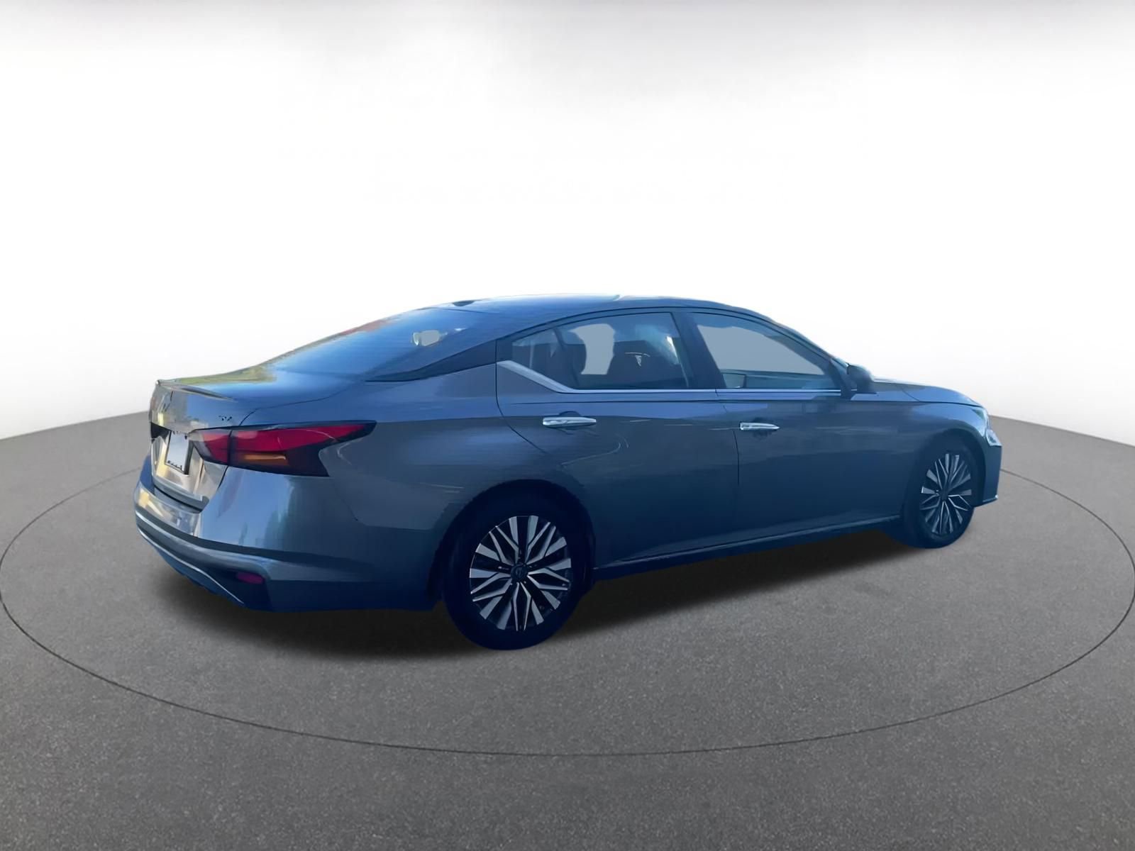 Thumbnail: 2023 Nissan Altima - 15