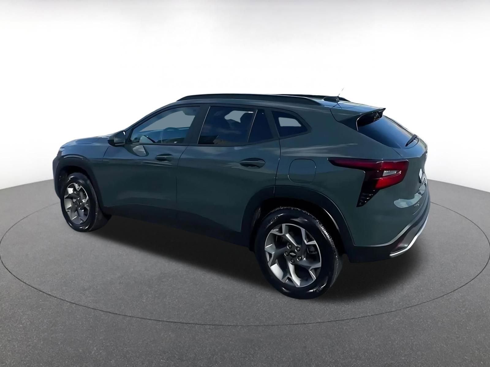 Thumbnail: 2025 Chevrolet Trax - 10