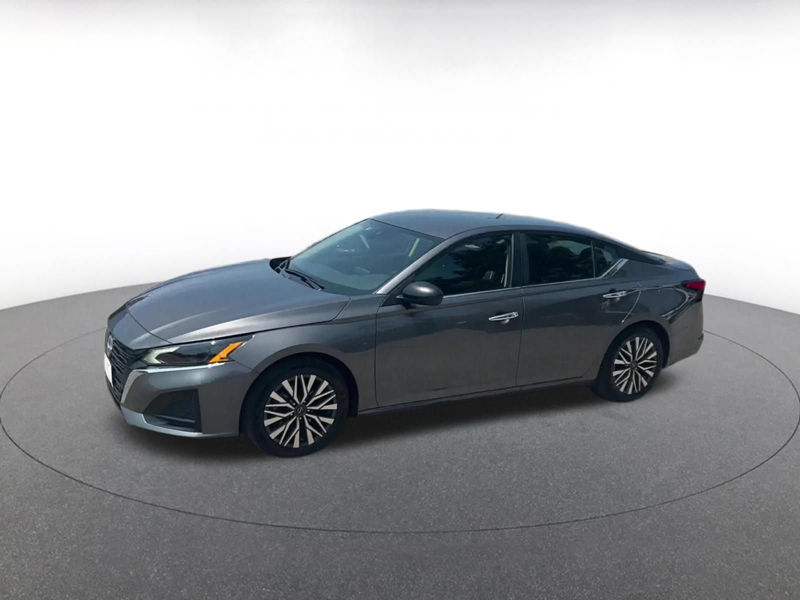 Thumbnail: 2025 Nissan Altima - 8