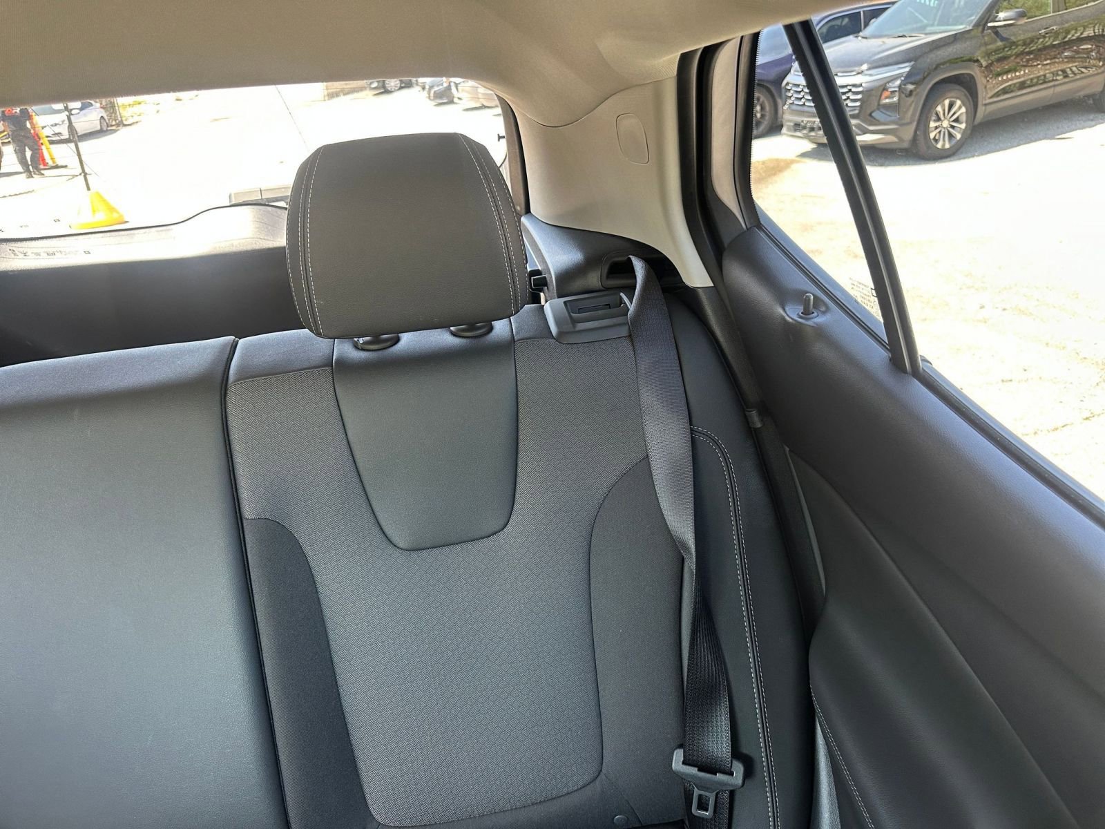 Thumbnail: 2025 Buick Encore GX - 32