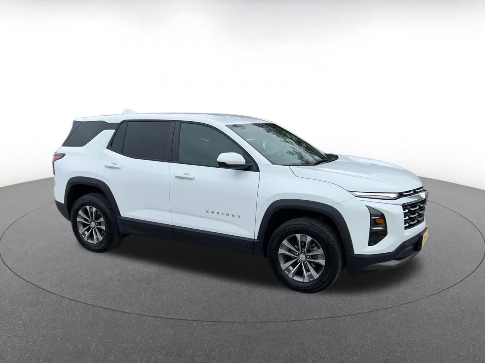 Thumbnail: 2025 Chevrolet Equinox - 2