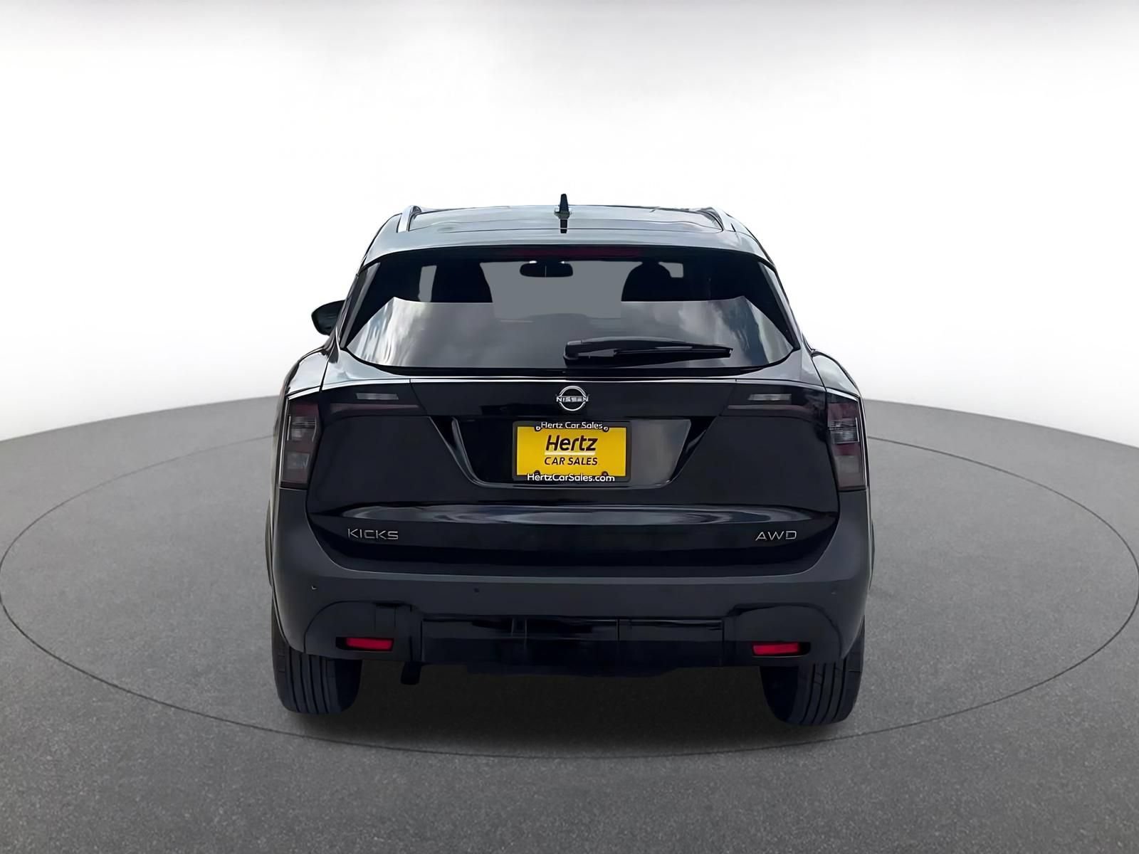 Thumbnail: 2026 Nissan Kicks - 10