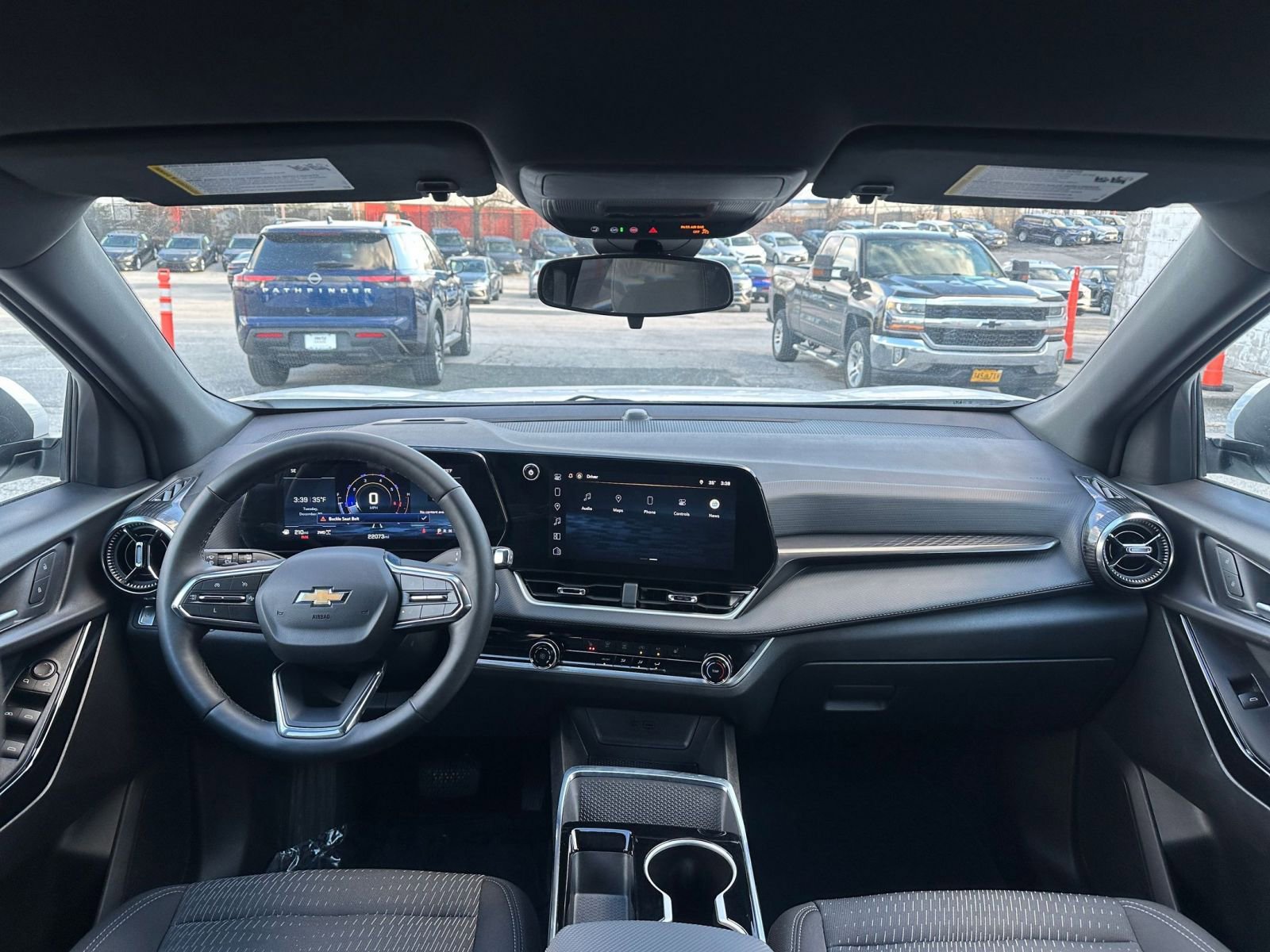 Thumbnail: 2025 Chevrolet Equinox - 32