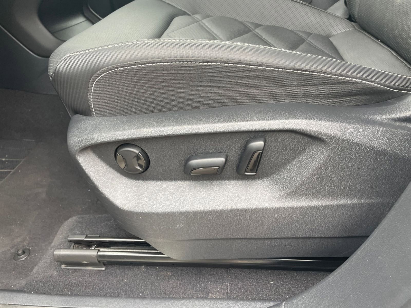 Thumbnail: 2025 Volkswagen Atlas - 23