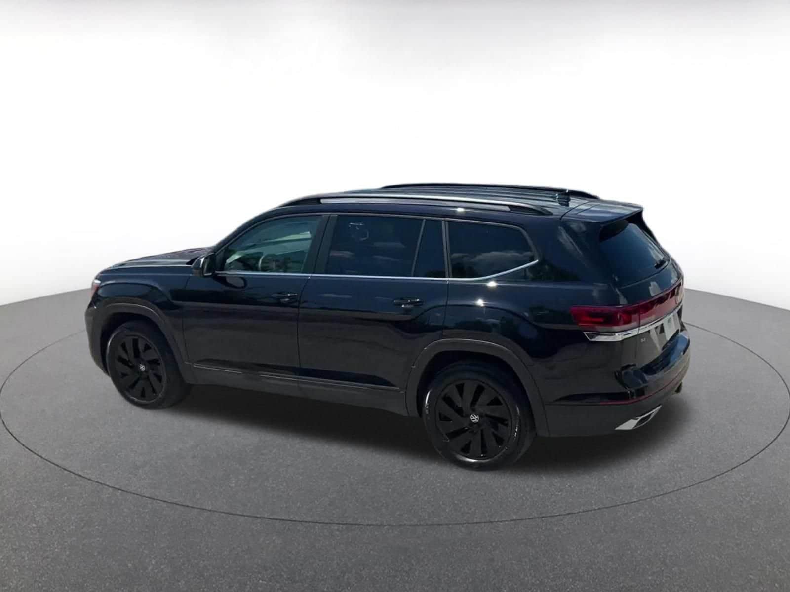 Thumbnail: 2026 Volkswagen Atlas - 9