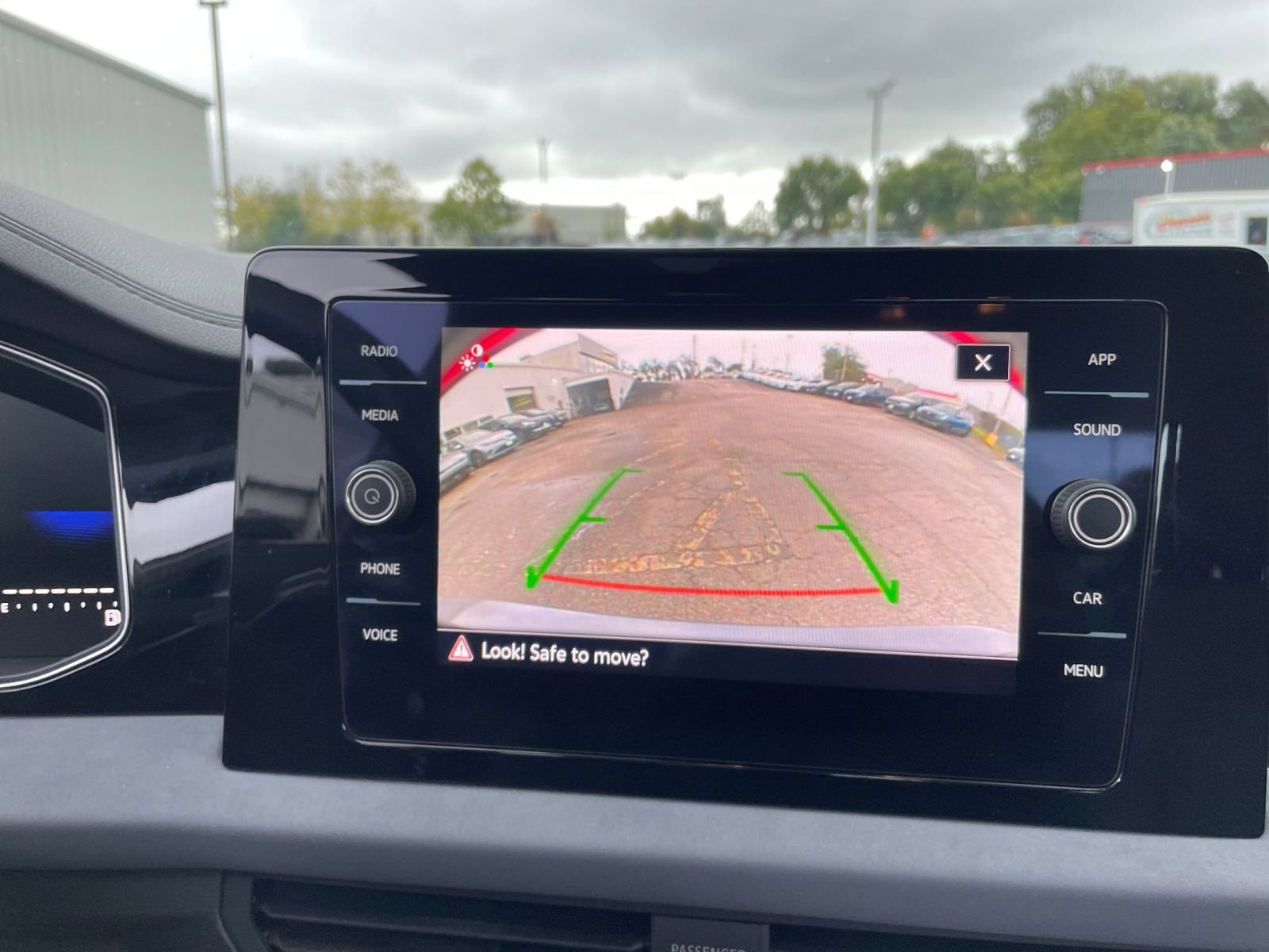 Thumbnail: 2025 Volkswagen Jetta - 17