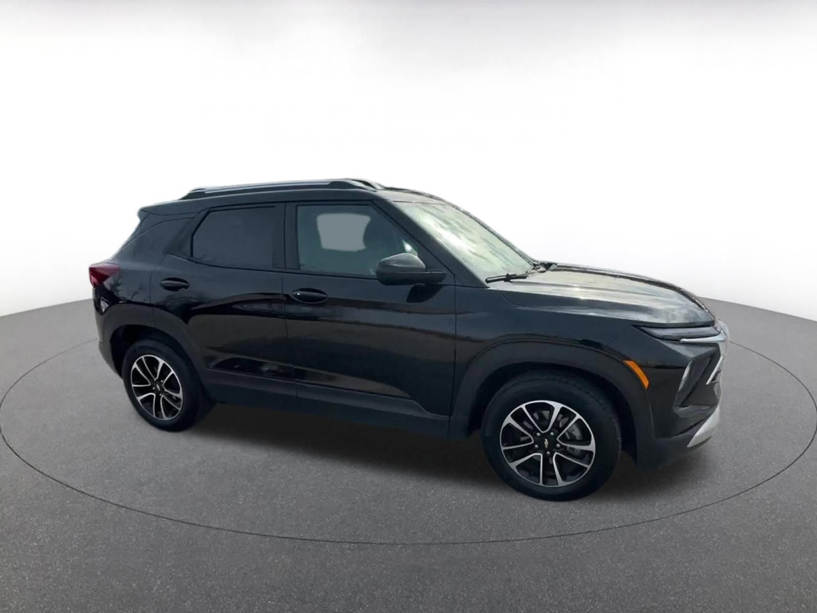 Thumbnail: 2025 Chevrolet TrailBlazer - 2