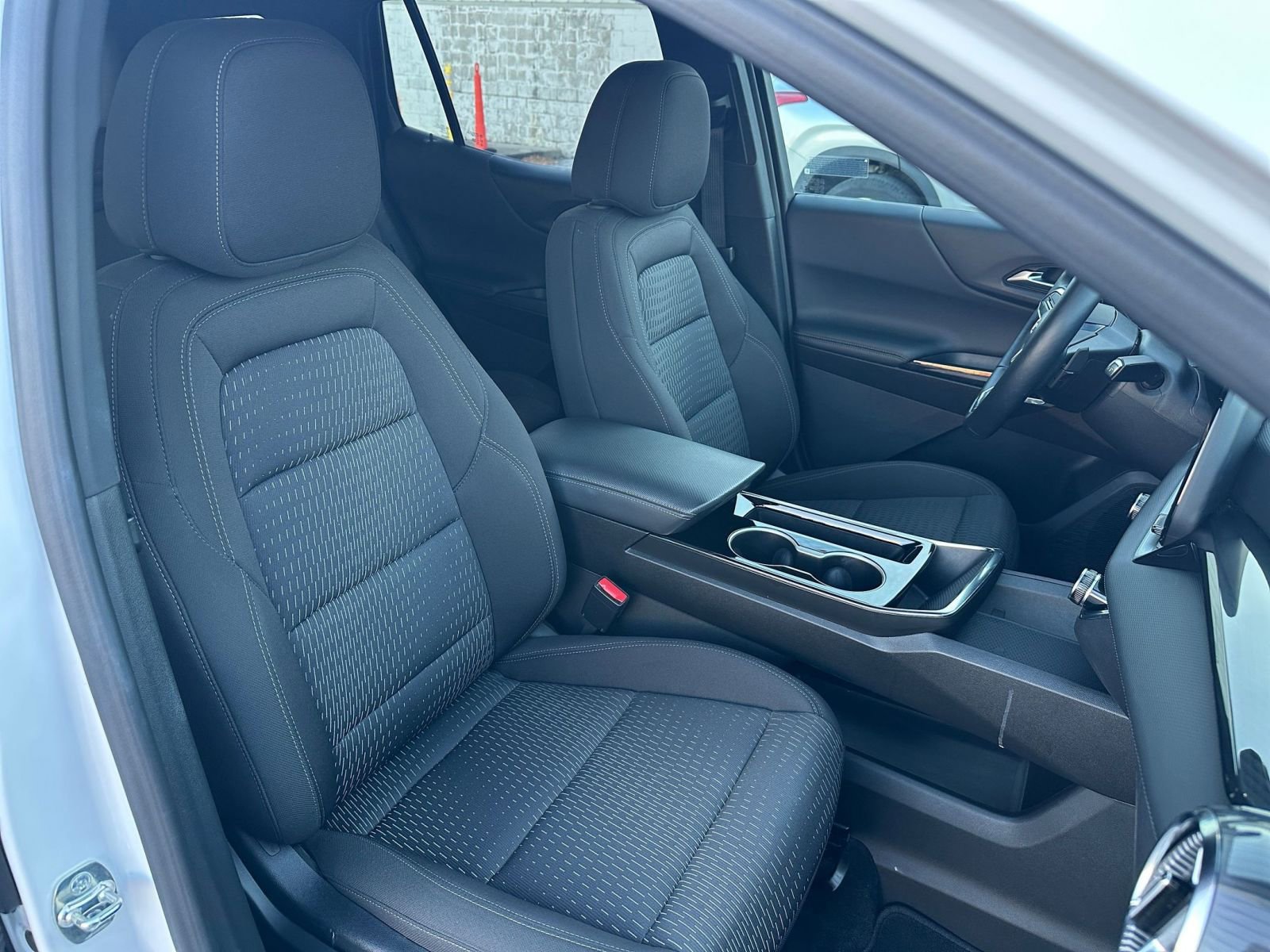 Thumbnail: 2025 Chevrolet Equinox - 35