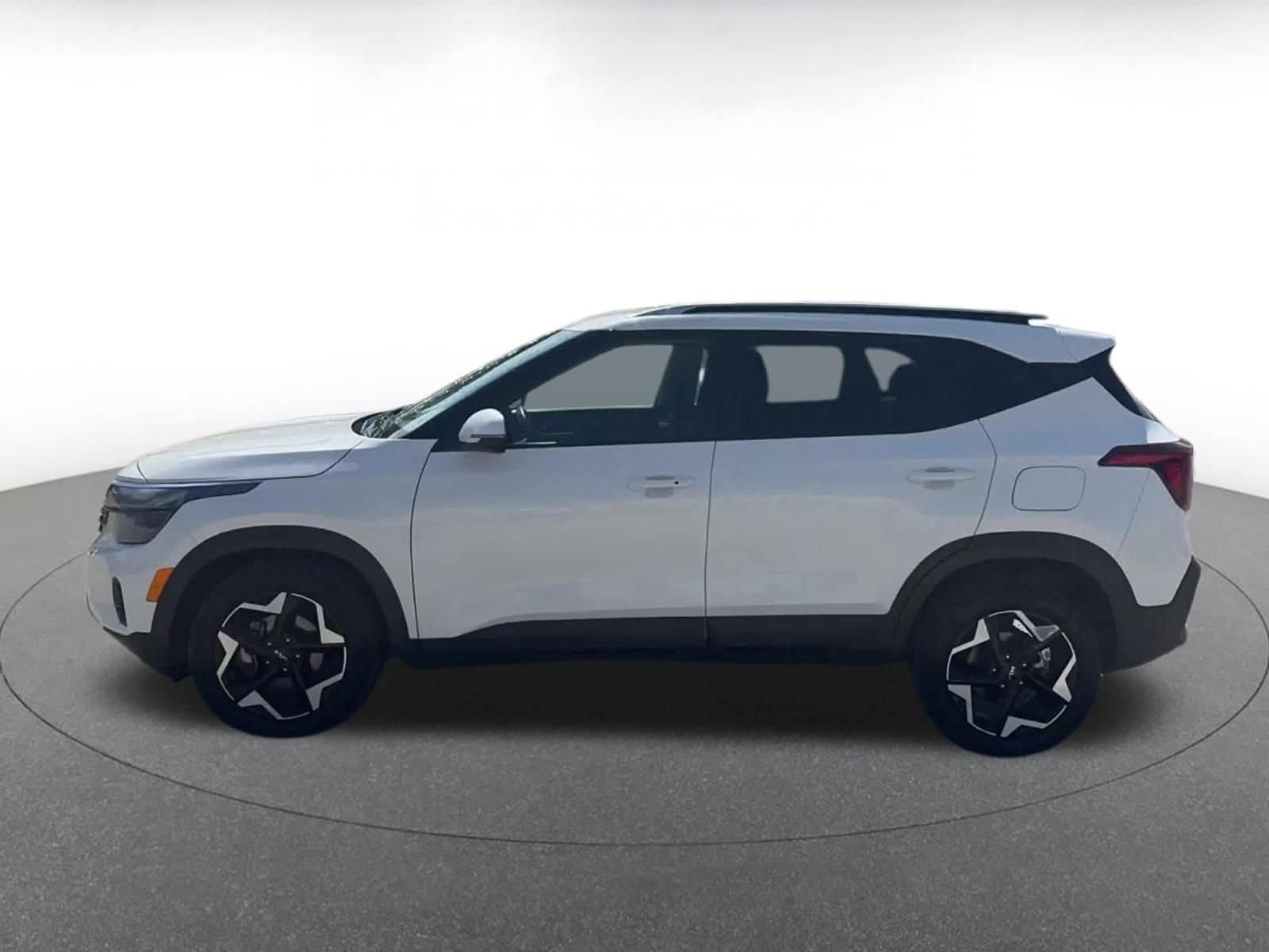 Thumbnail: 2025 Kia Seltos - 9