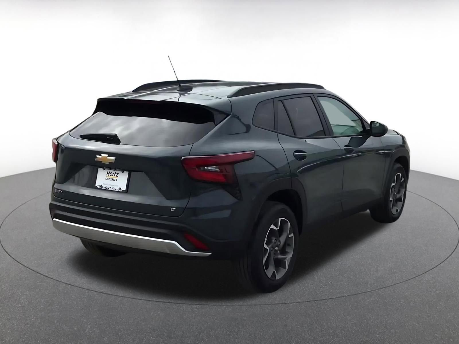 Thumbnail: 2025 Chevrolet Trax - 14