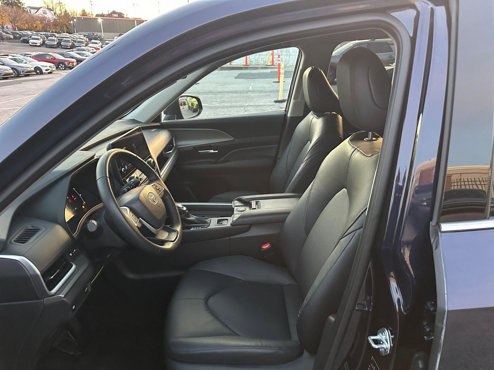 Thumbnail: 2025 Toyota Grand Highlander - 27