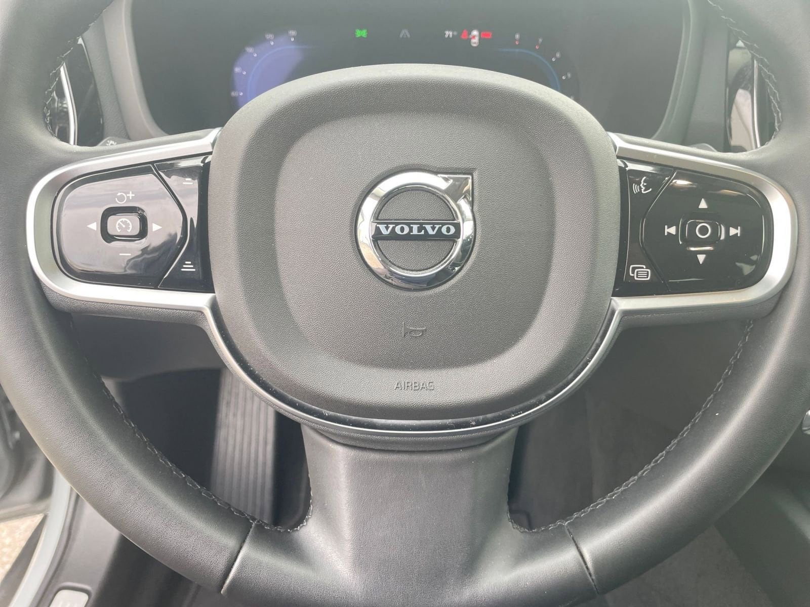 Thumbnail: 2025 Volvo S60 - 27