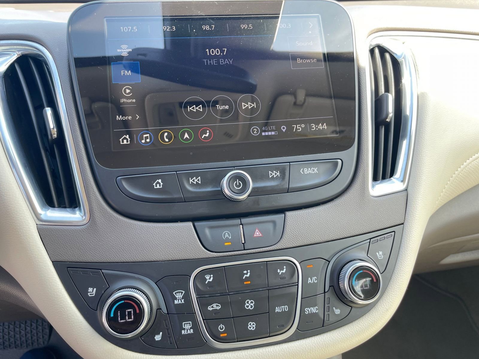 Thumbnail: 2024 Chevrolet Malibu - 18