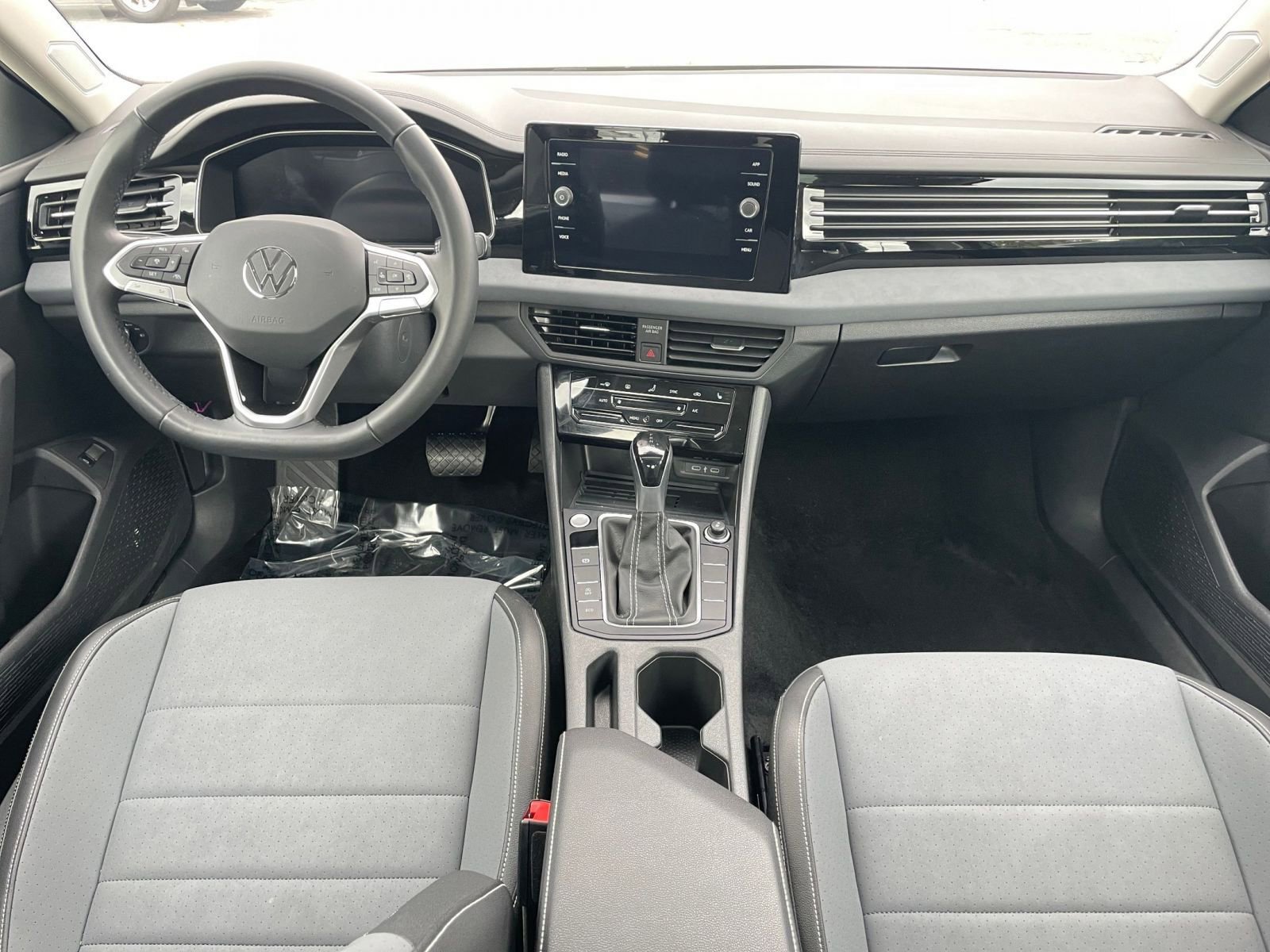 Thumbnail: 2025 Volkswagen Jetta - 33