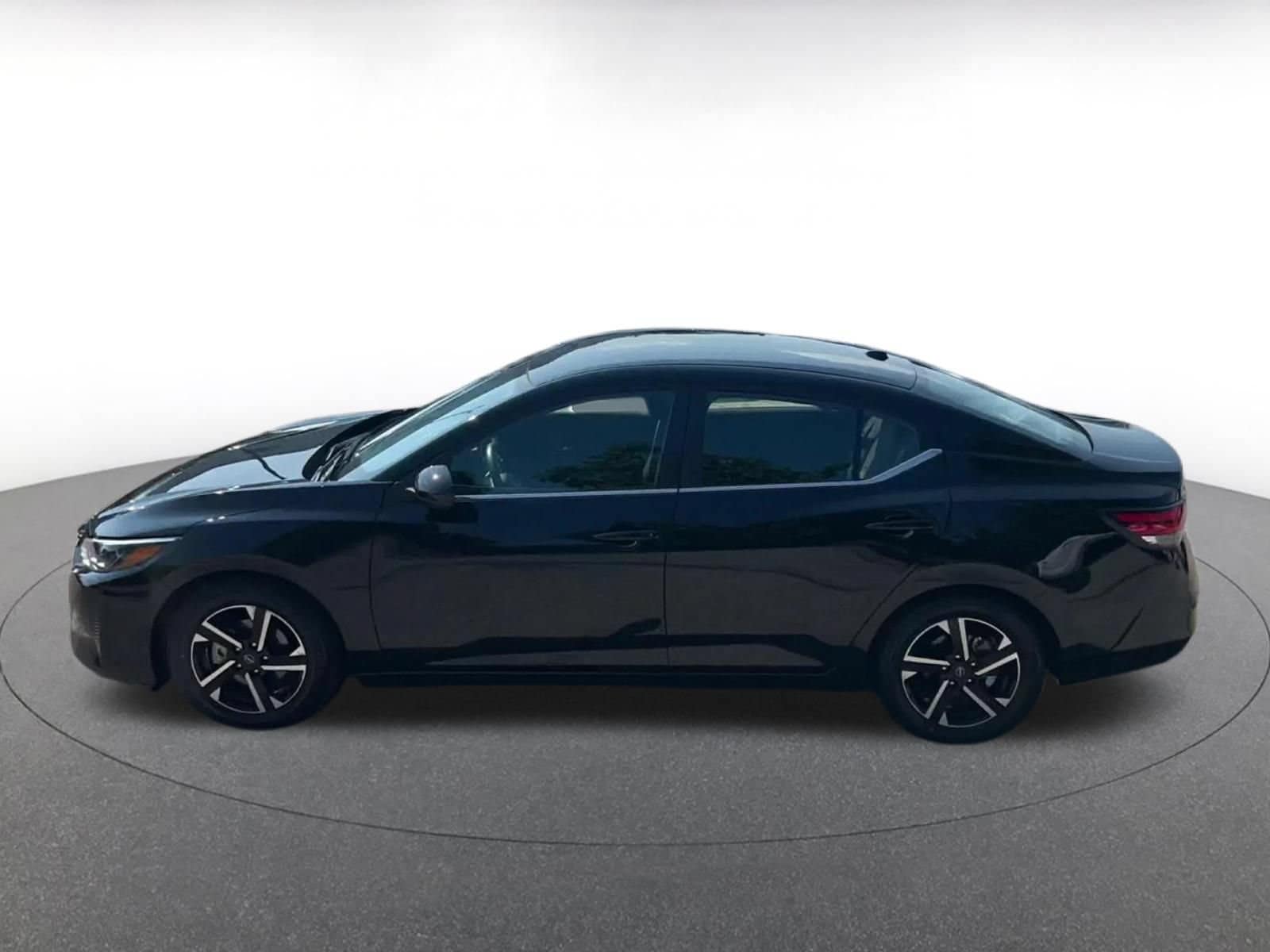 Thumbnail: 2025 Nissan Sentra - 8