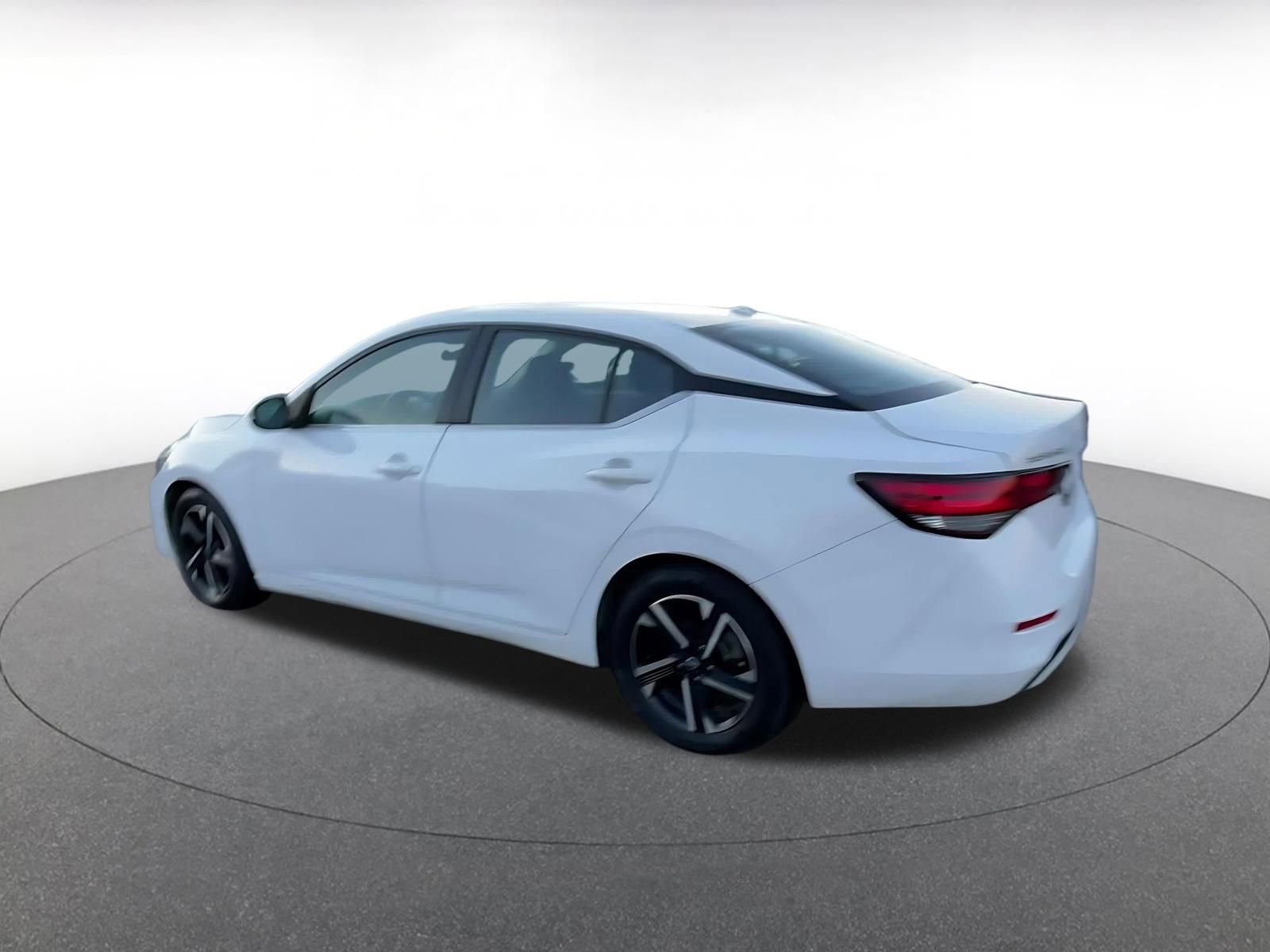 Thumbnail: 2025 Nissan Sentra - 10