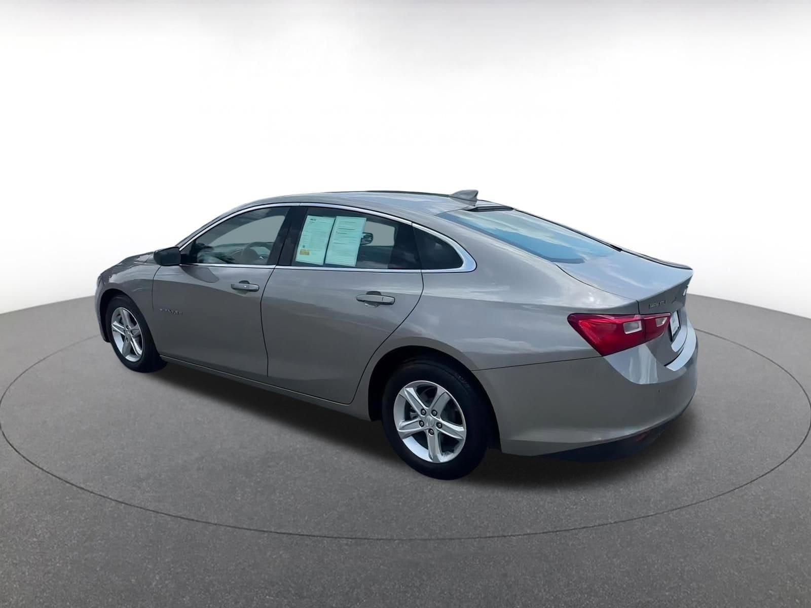Thumbnail: 2024 Chevrolet Malibu - 10