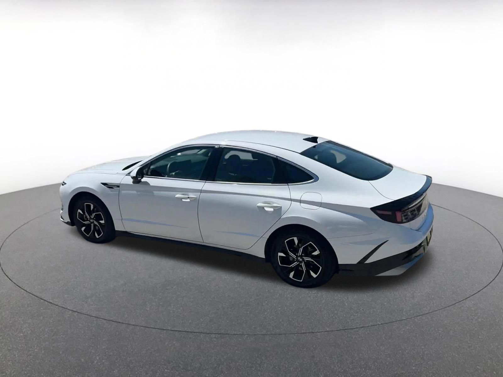 Thumbnail: 2025 Hyundai Sonata - 10