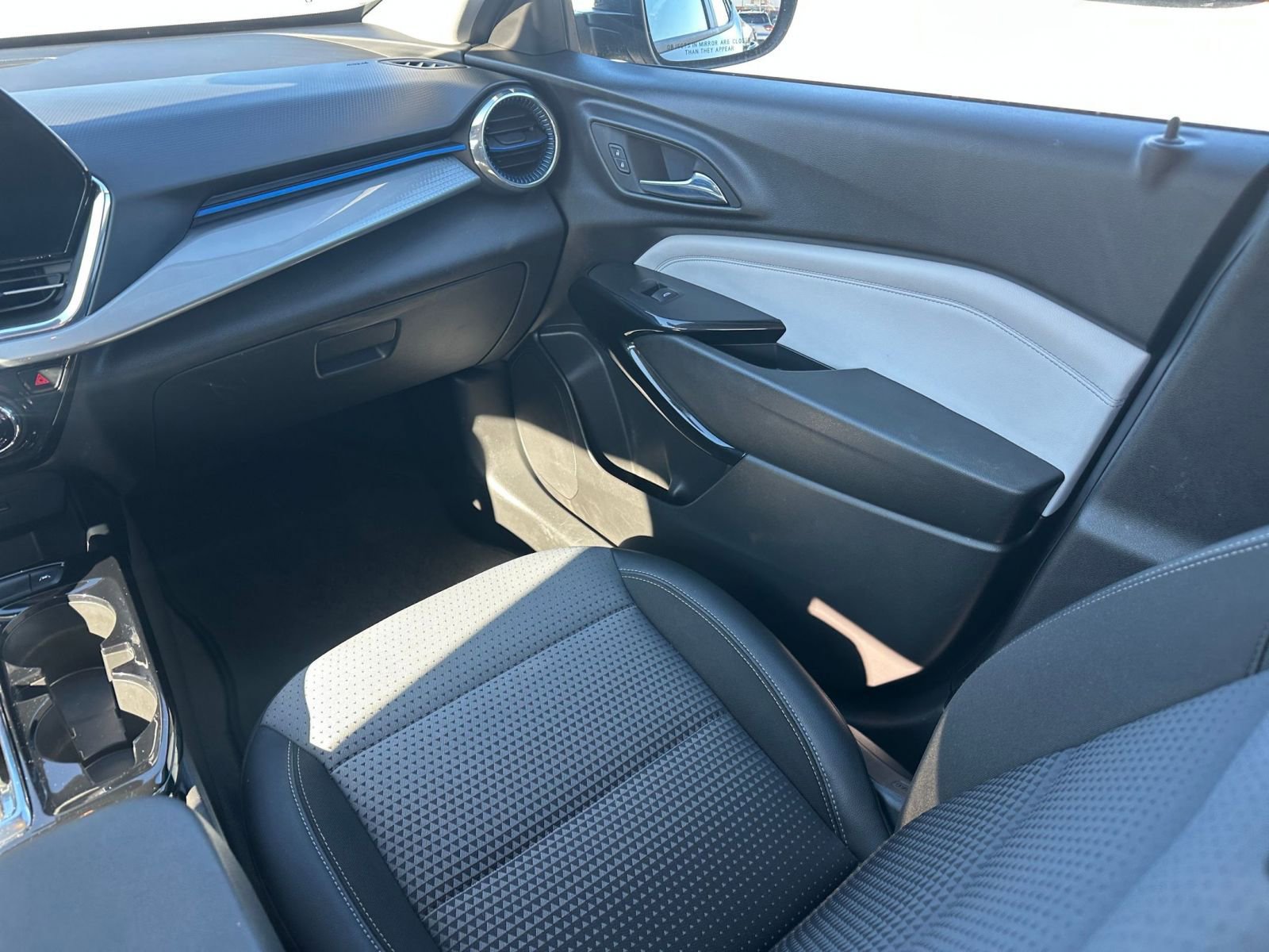 Thumbnail: 2025 Chevrolet Trax - 33