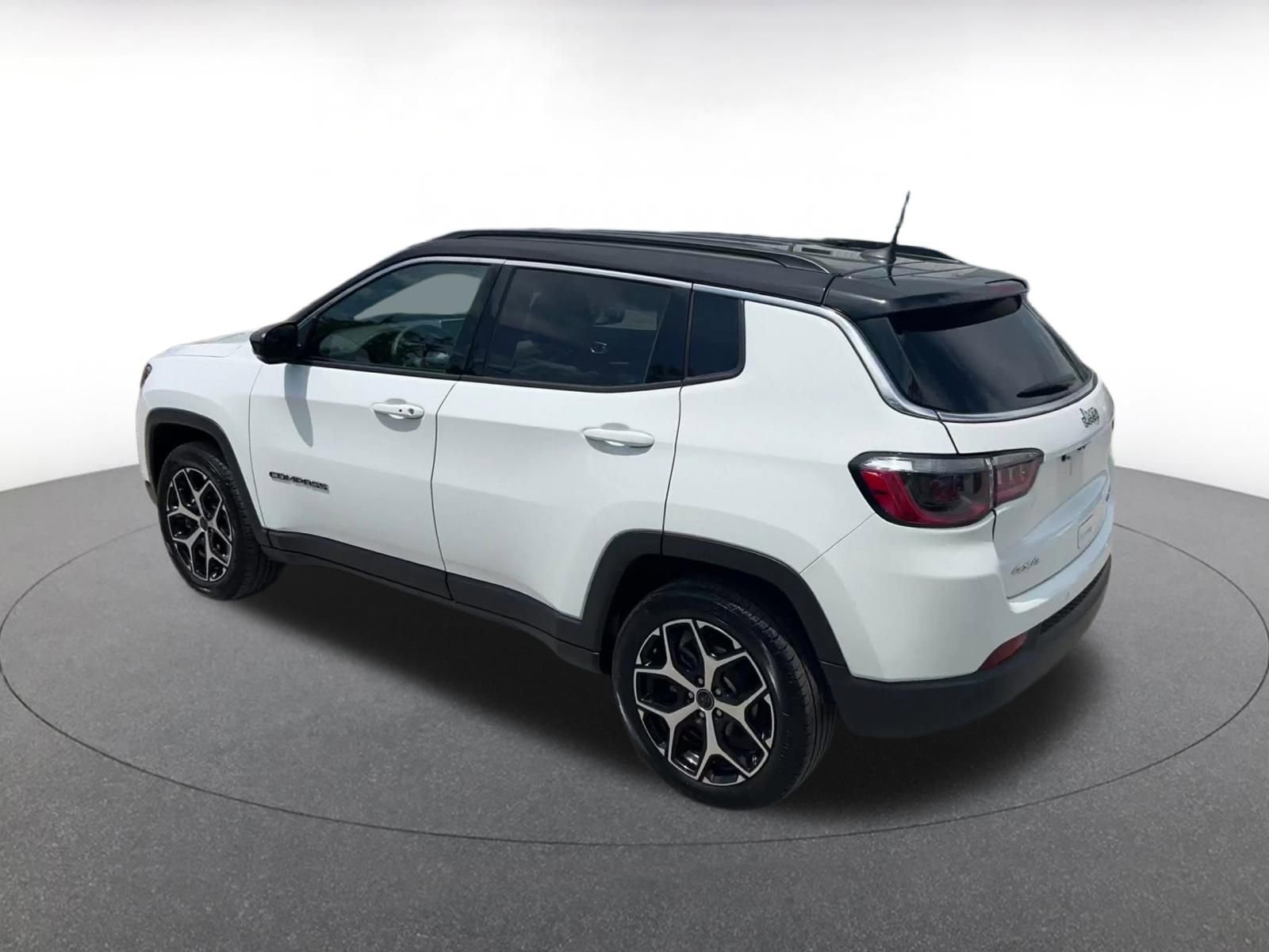 Thumbnail: 2025 Jeep Compass - 10