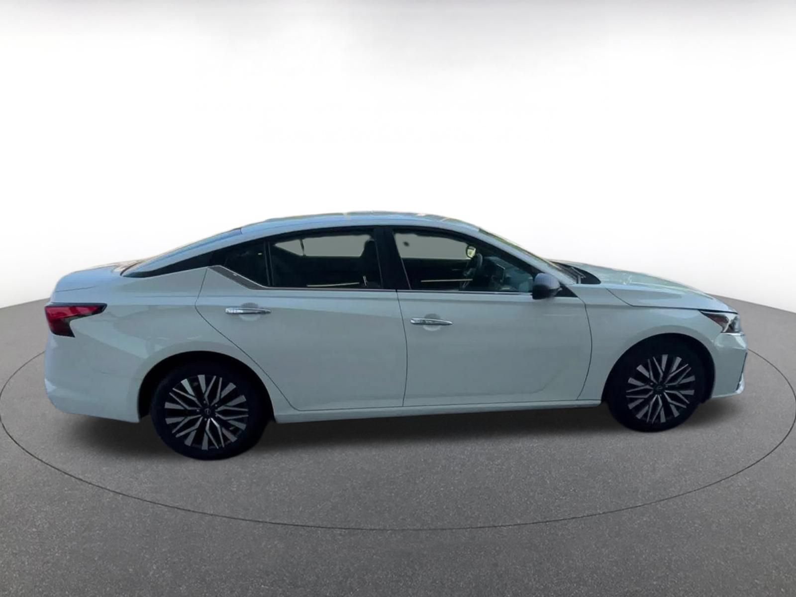 Thumbnail: 2025 Nissan Altima - 13