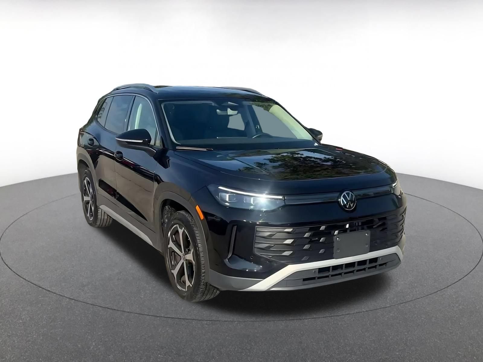 Thumbnail: 2026 Volkswagen Tiguan - 3