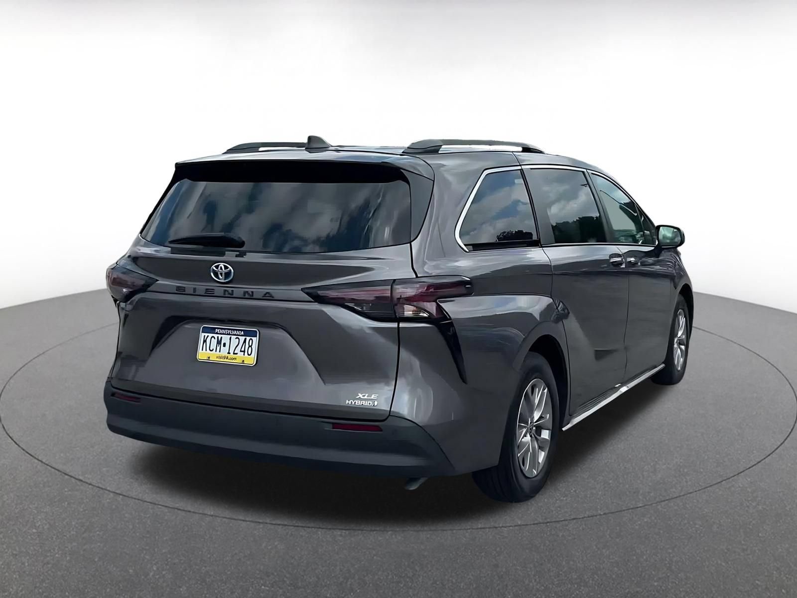 Thumbnail: 2023 Toyota Sienna - 12