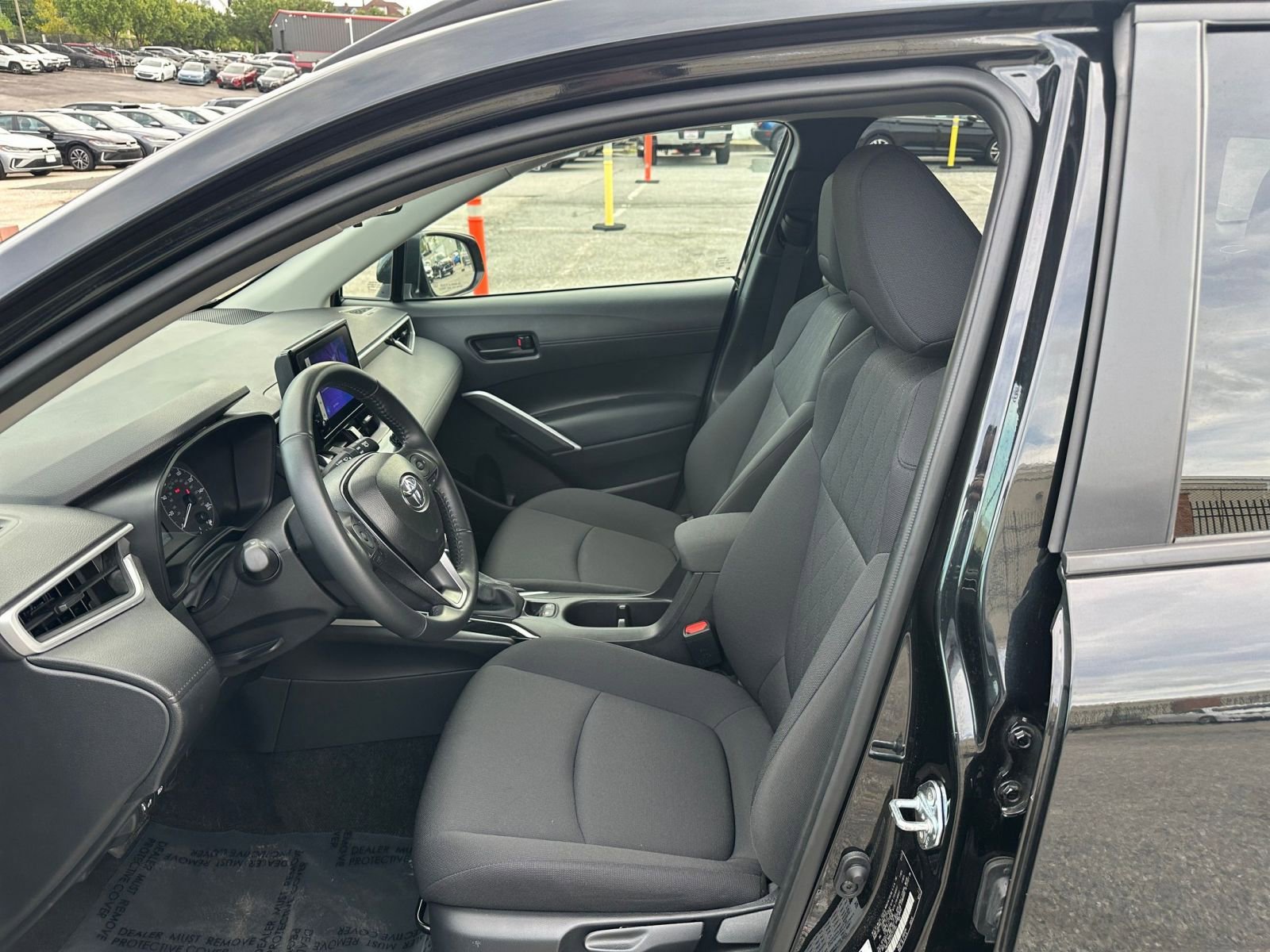 Thumbnail: 2025 Toyota Corolla Cross - 25