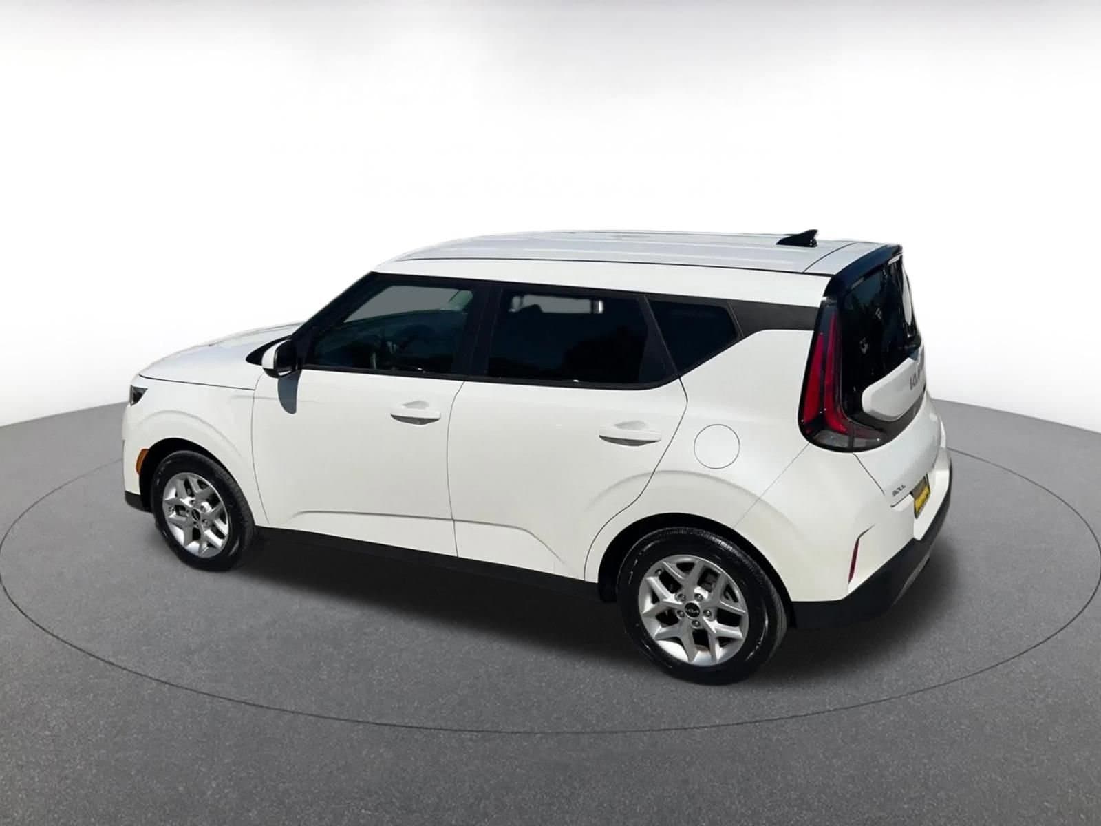 Thumbnail: 2025 Kia Soul - 10