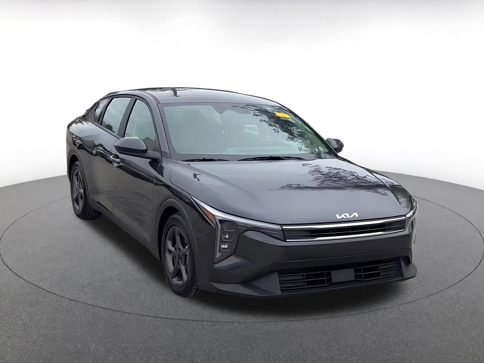Thumbnail: 2025 Kia K4 - 3