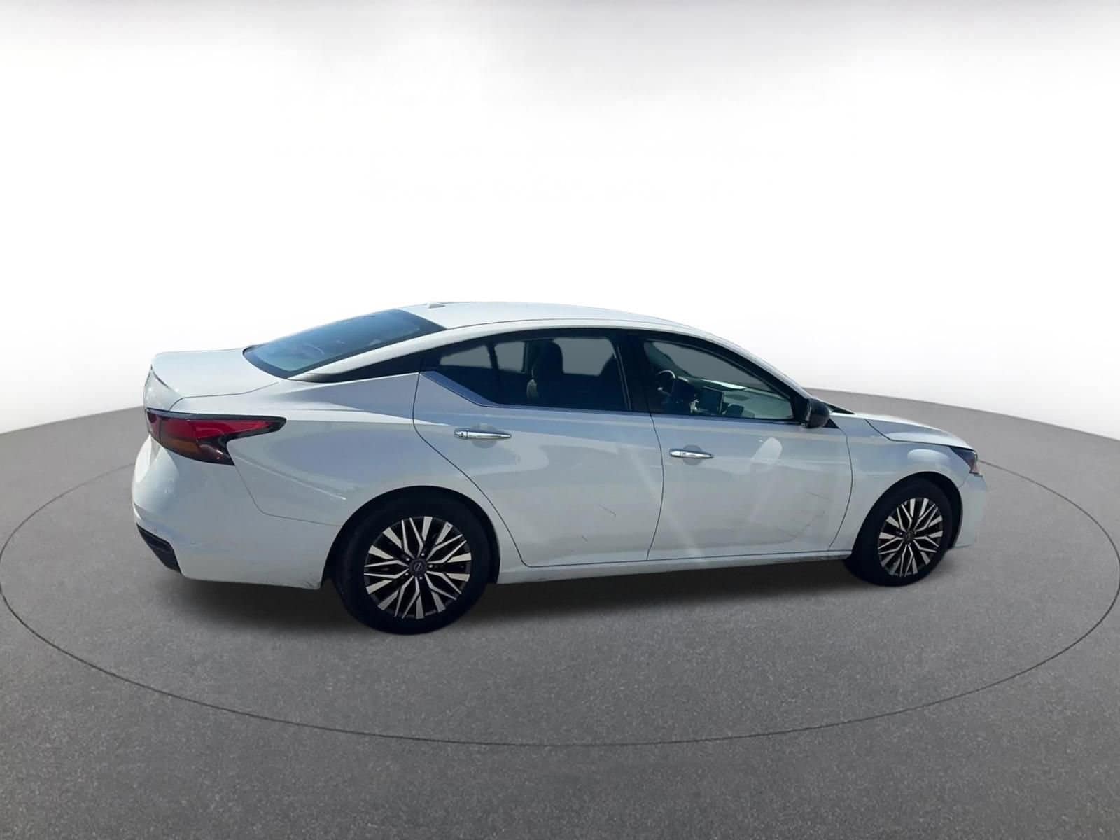 Thumbnail: 2025 Nissan Altima - 15