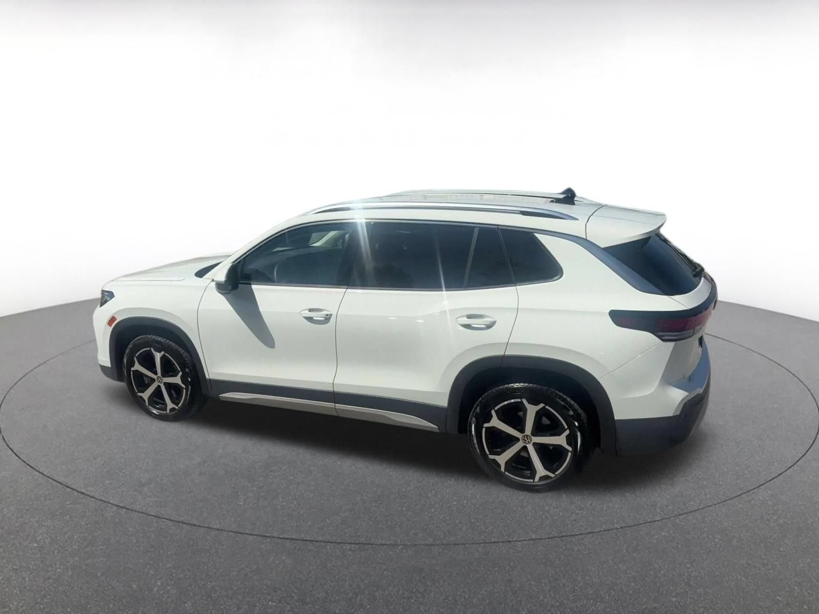 Thumbnail: 2026 Volkswagen Tiguan - 9