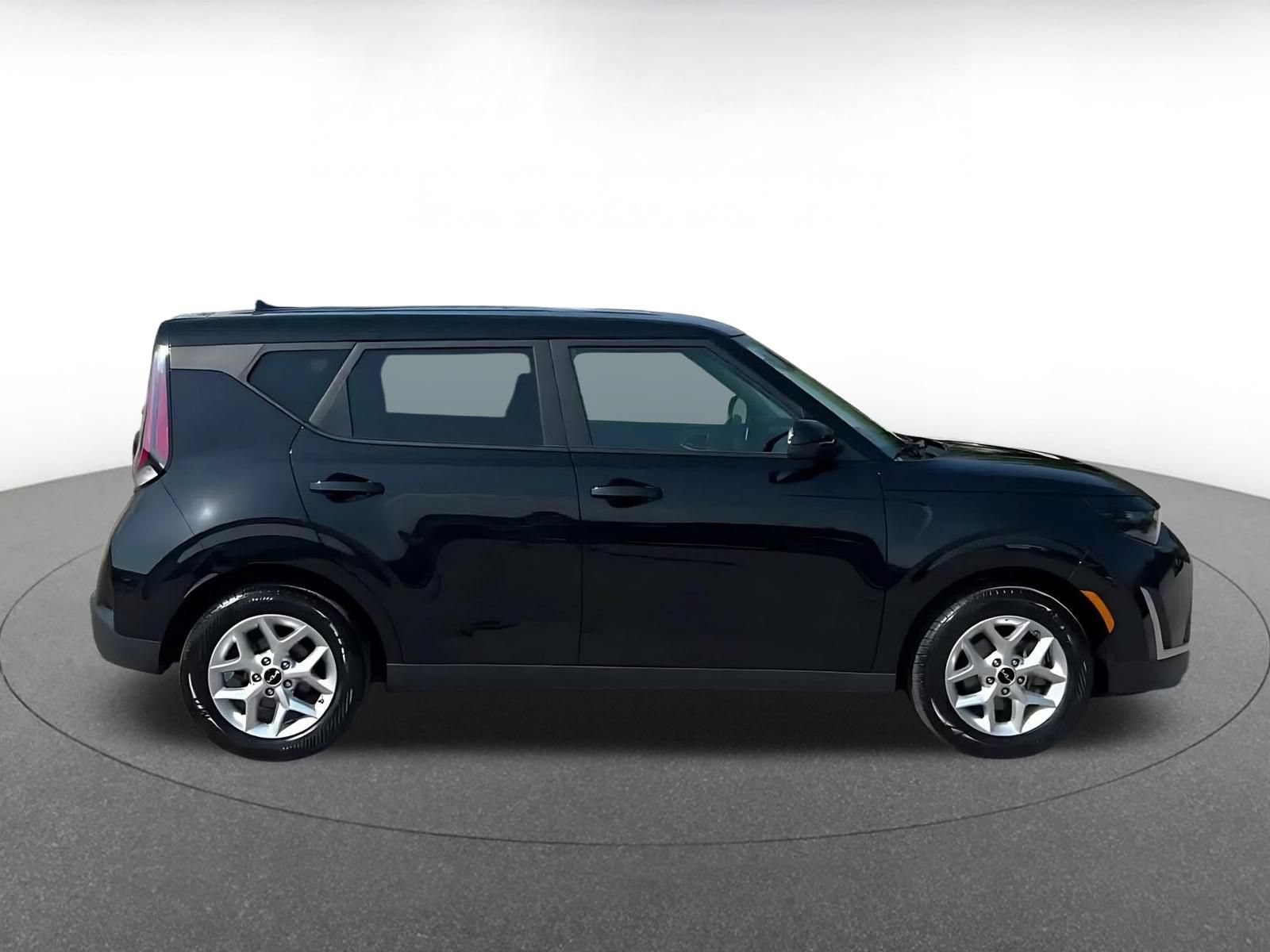 Thumbnail: 2025 Kia Soul - 16