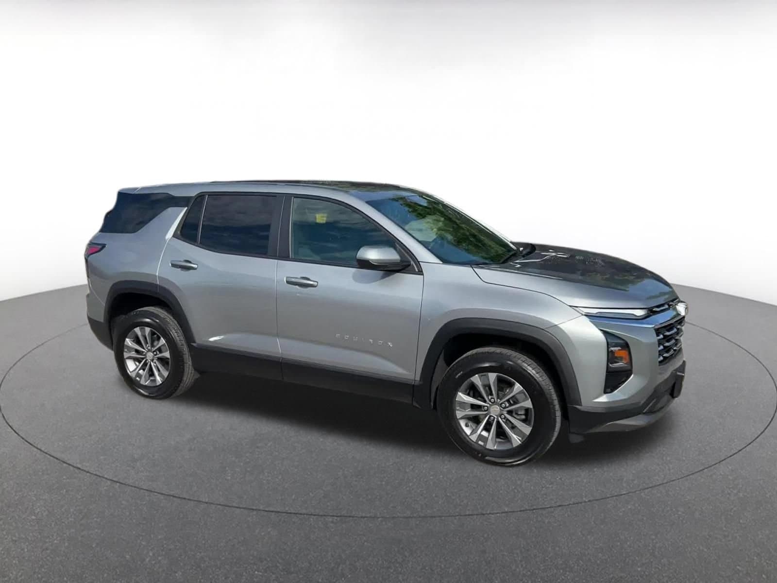 Thumbnail: 2025 Chevrolet Equinox - 2