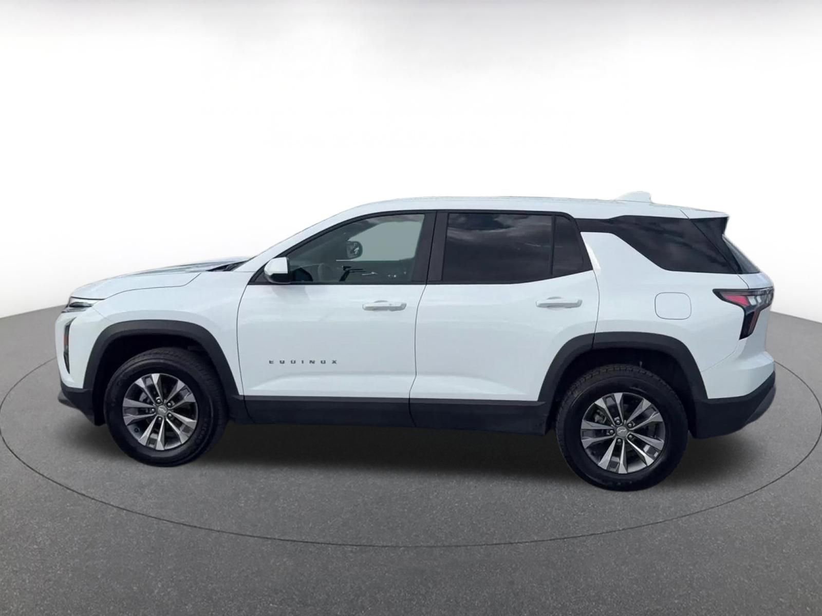 Thumbnail: 2025 Chevrolet Equinox - 9