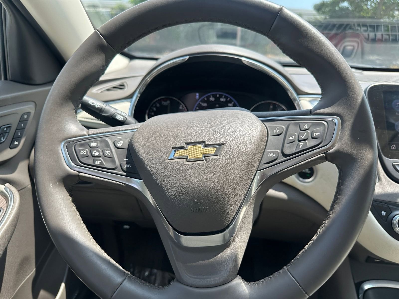 Thumbnail: 2024 Chevrolet Malibu - 28