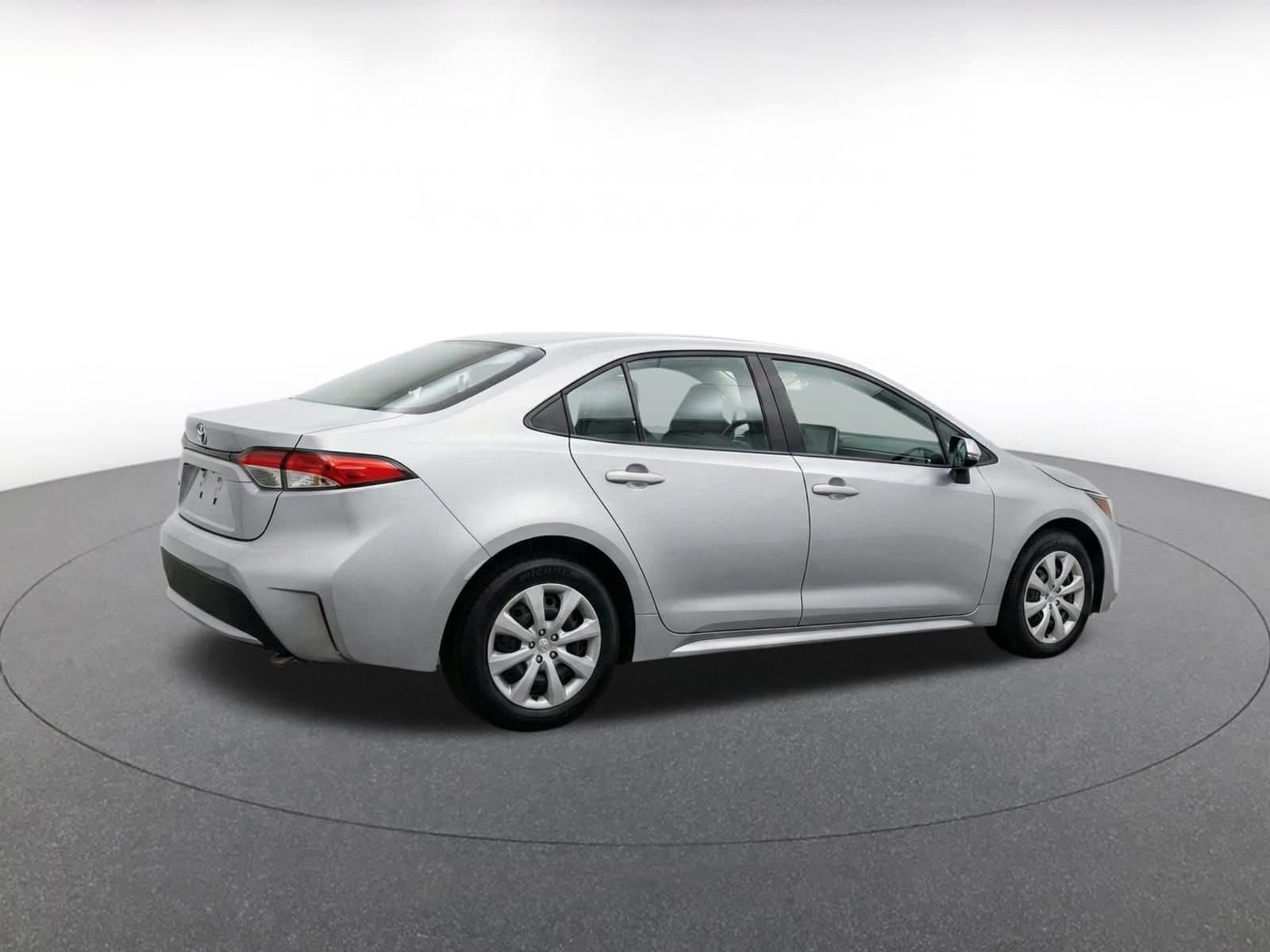 Thumbnail: 2025 Toyota Corolla - 8